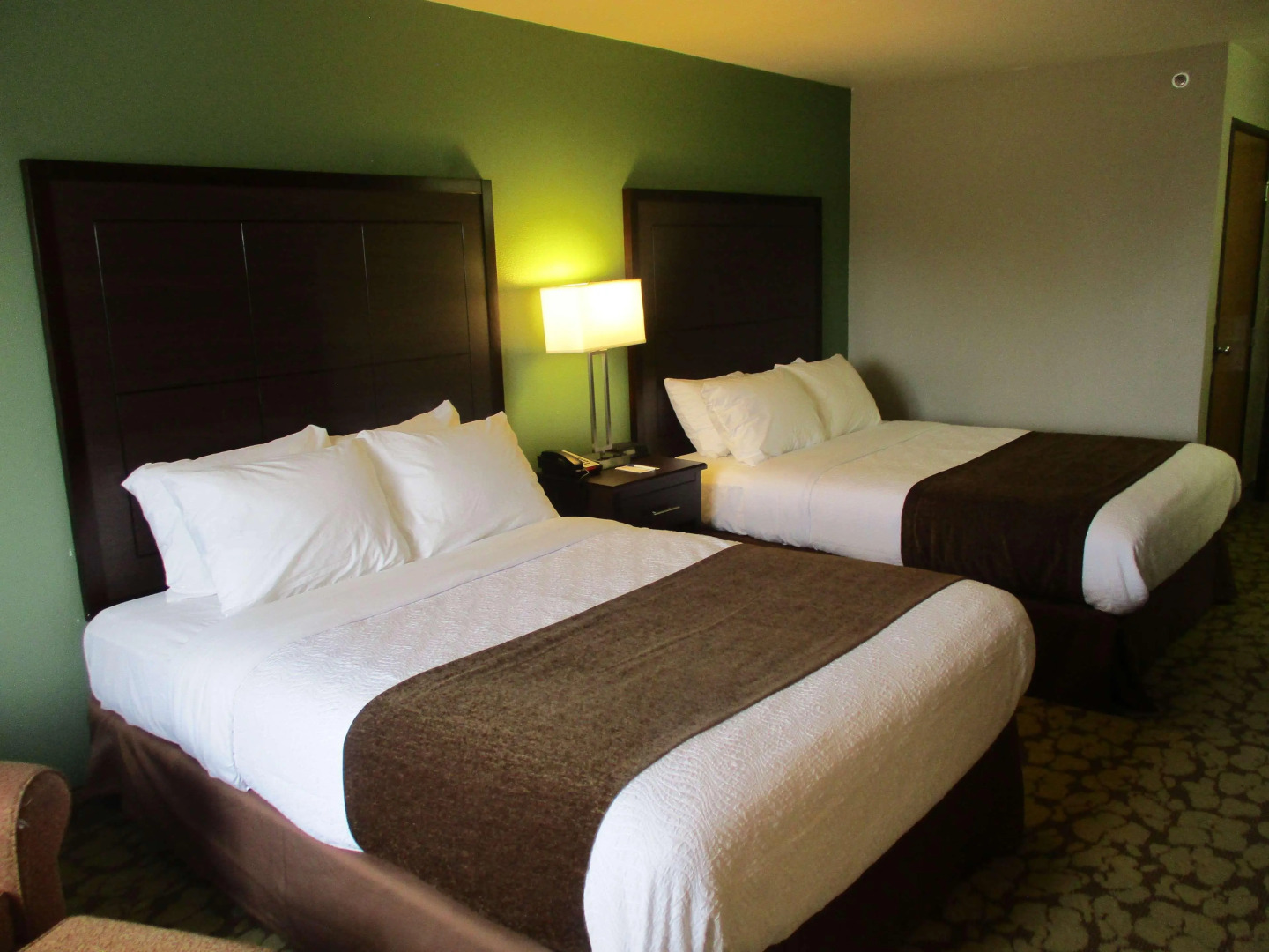 SureStay Plus Hotel by Best Western Bettendorf