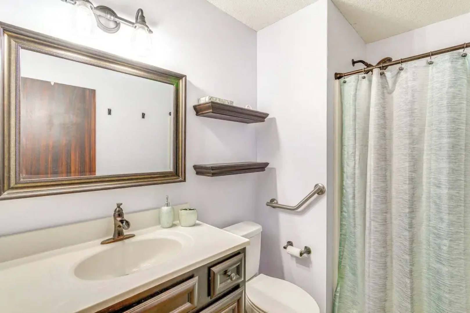 Navarre House w/ Game Room: 5 Mi to Beaches!