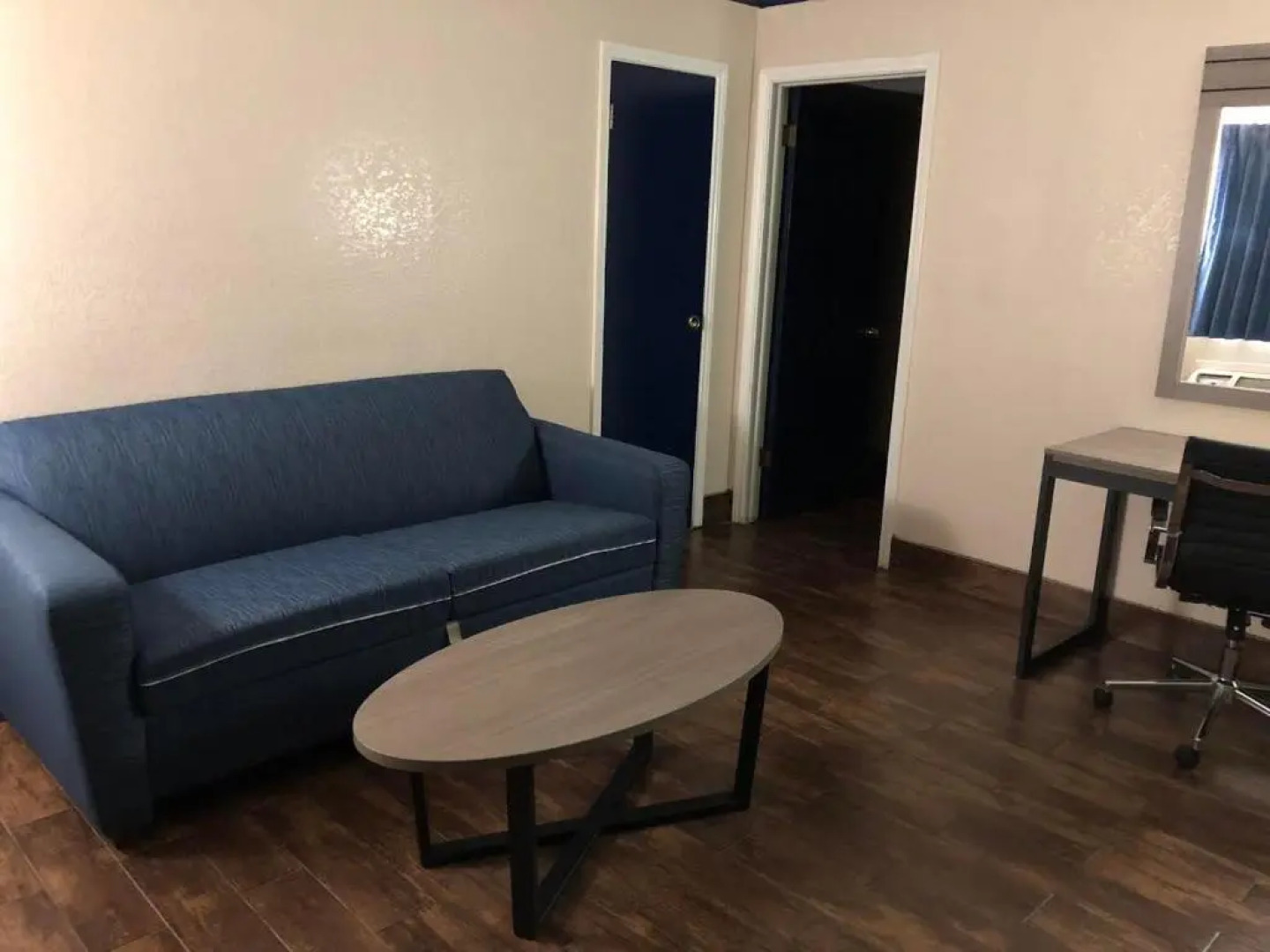 Travelers Inn & Suites