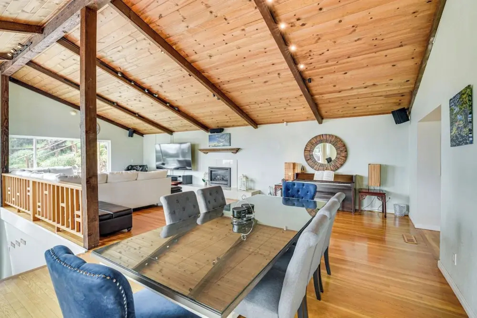 Aptos Home w/ Decks & Hot Tub - 2 Mi to Beach!