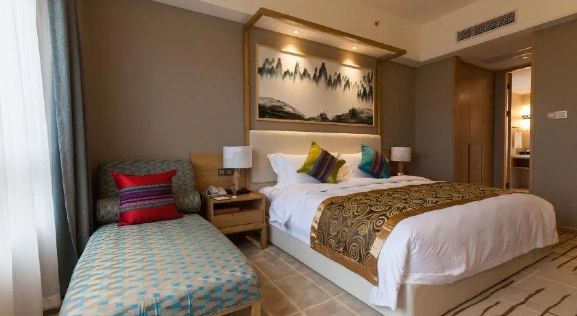 Guilin Roshan Lake Hotel