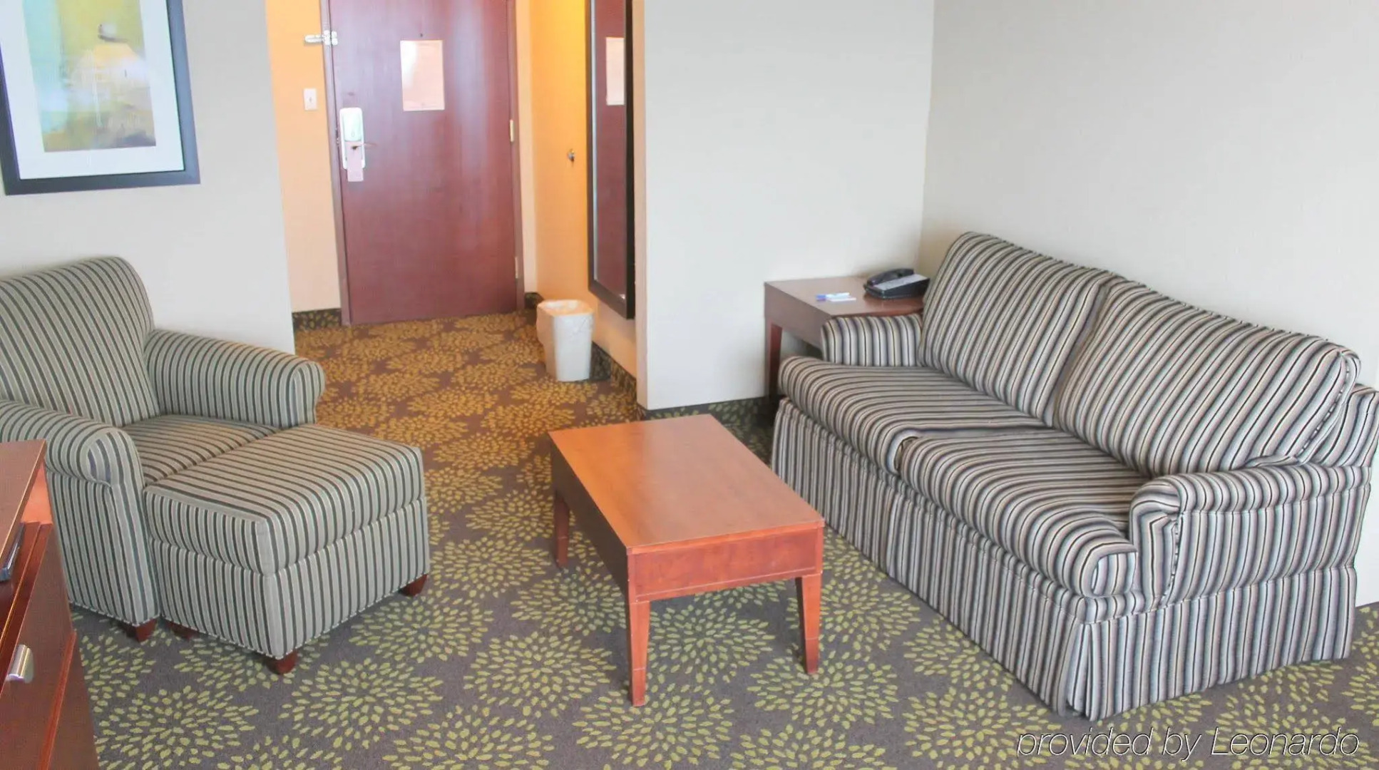 Holiday Inn Express & Suites Starkville by IHG