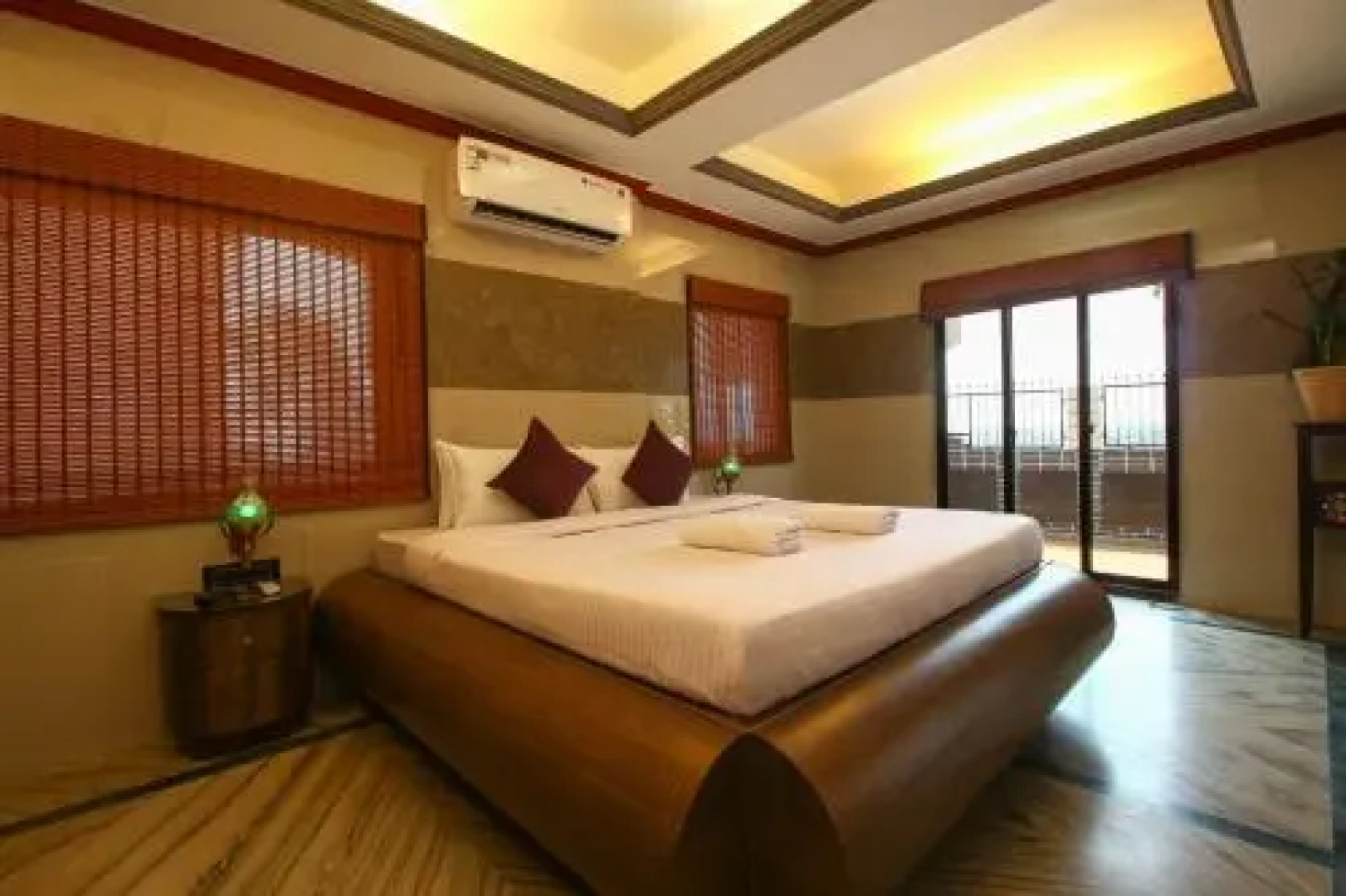 Hill Top Luxury Villa - 3 BHK || Infinity Pool