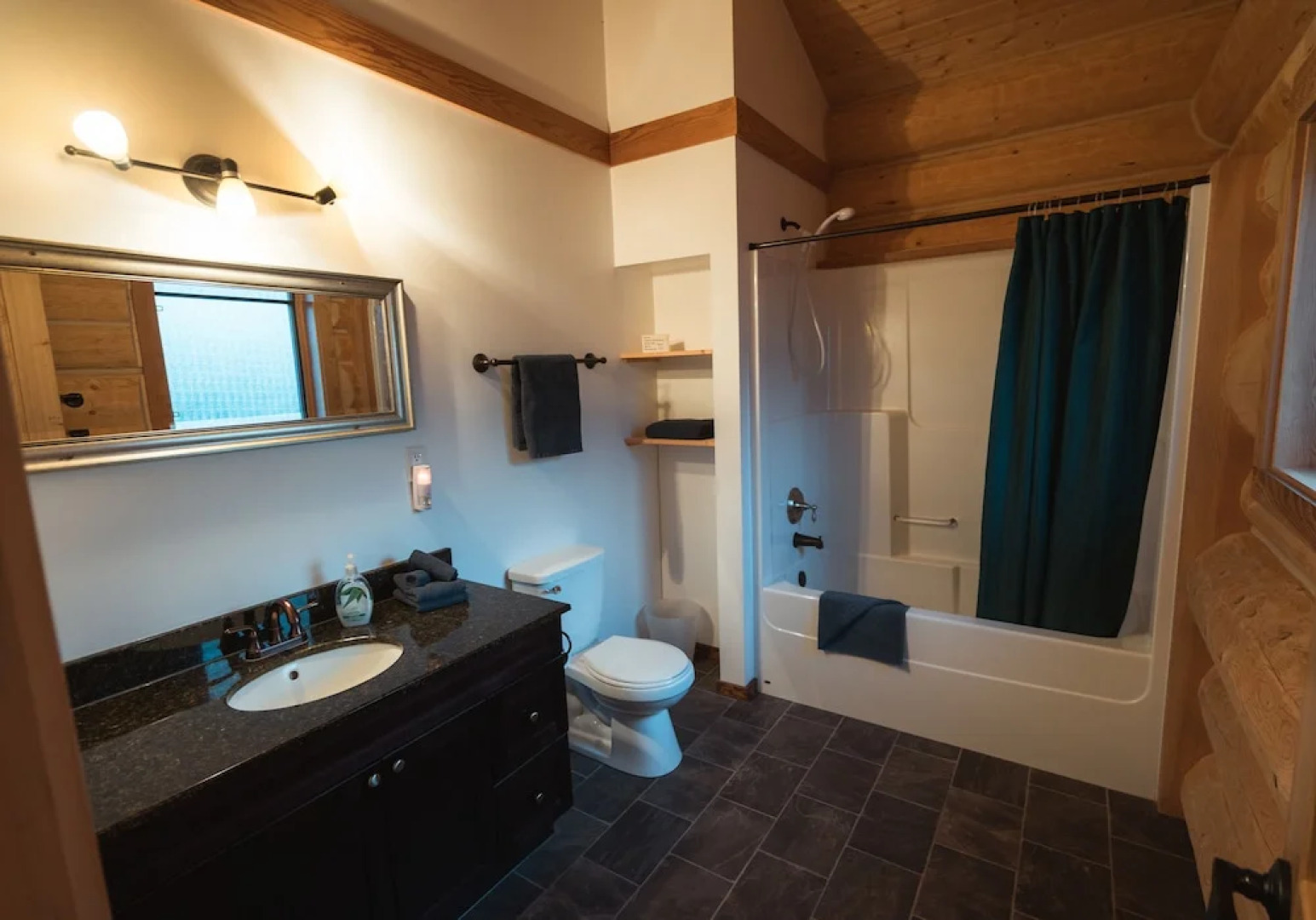 Ten-ee-ah Lodge & Campground