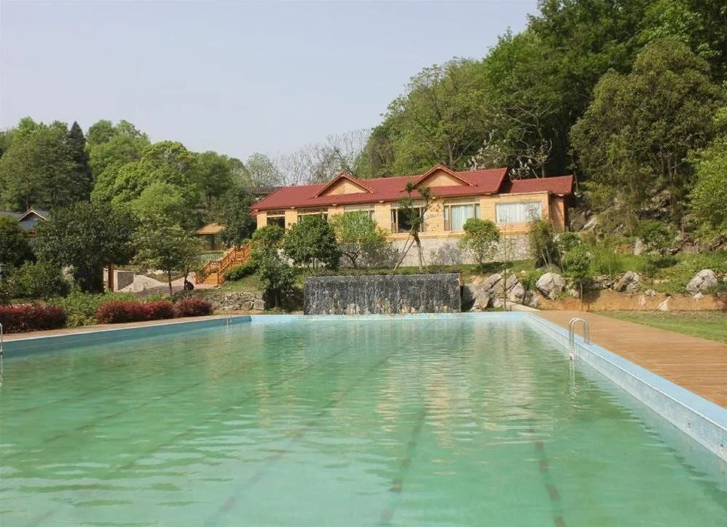 Yichang Changyang North Island Hotel