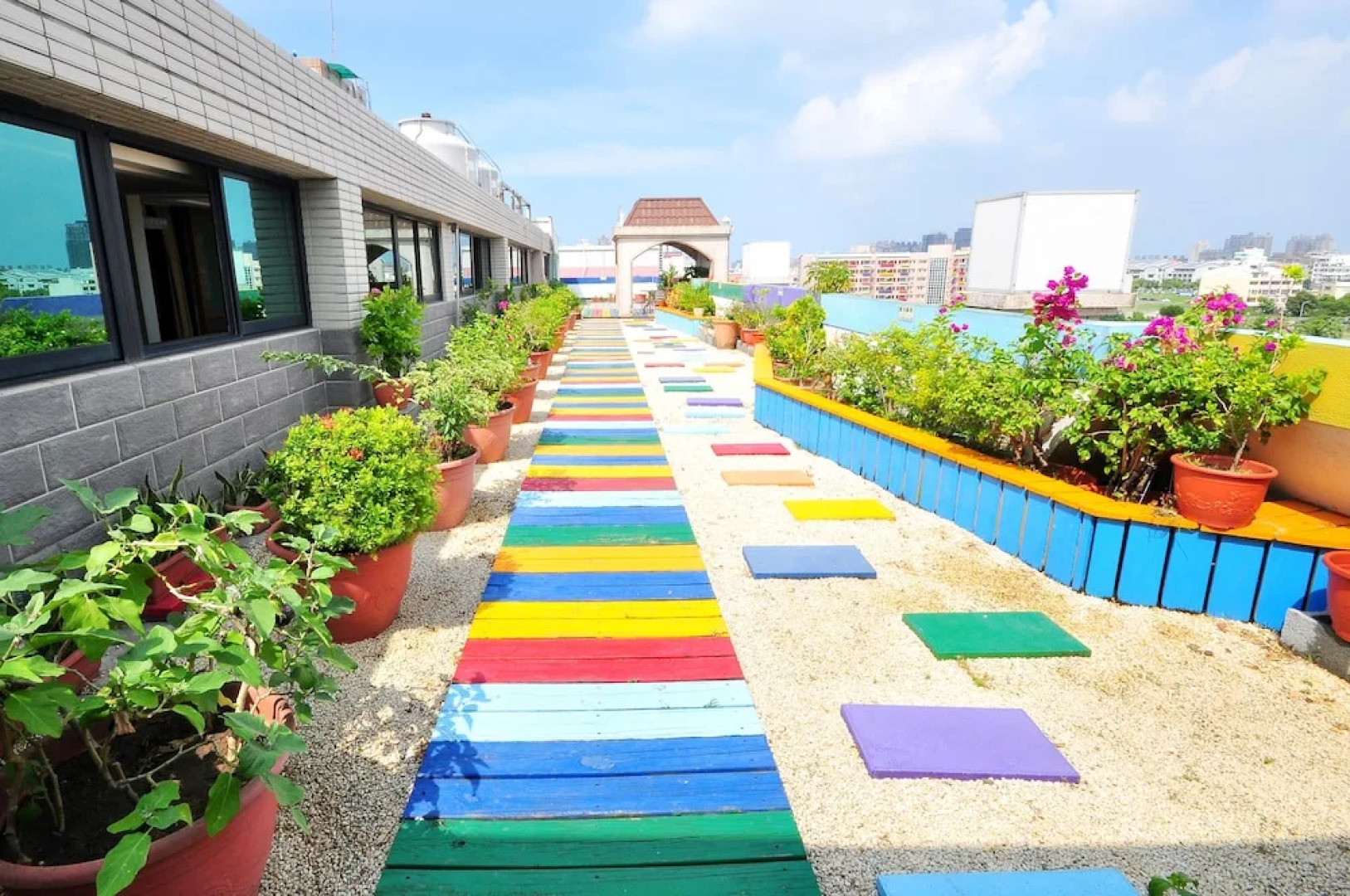 Young Soarlan Boutique Hotel-Flag Tainan