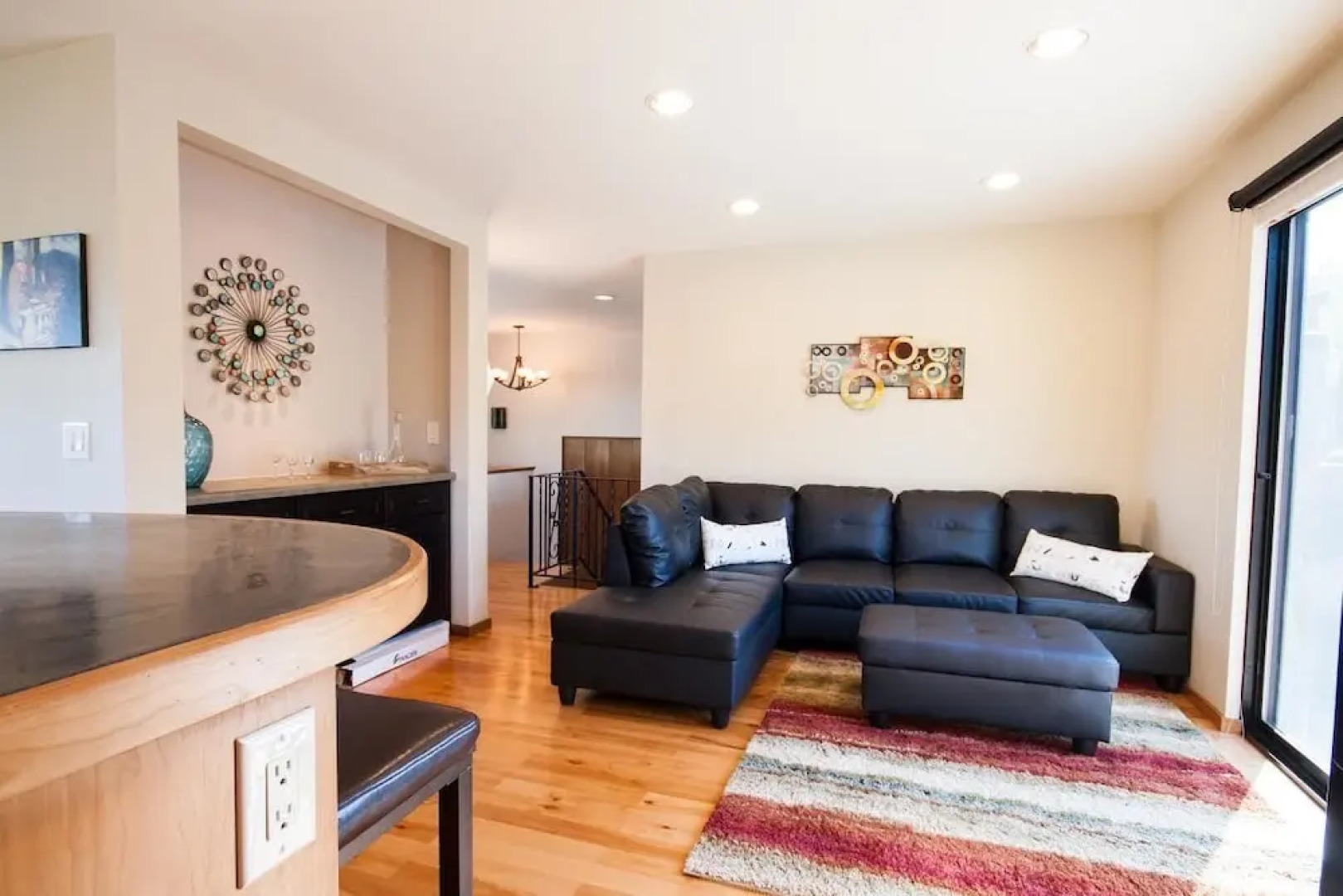 Terrace Place Guest House - Five Bedroom Home with Sea View