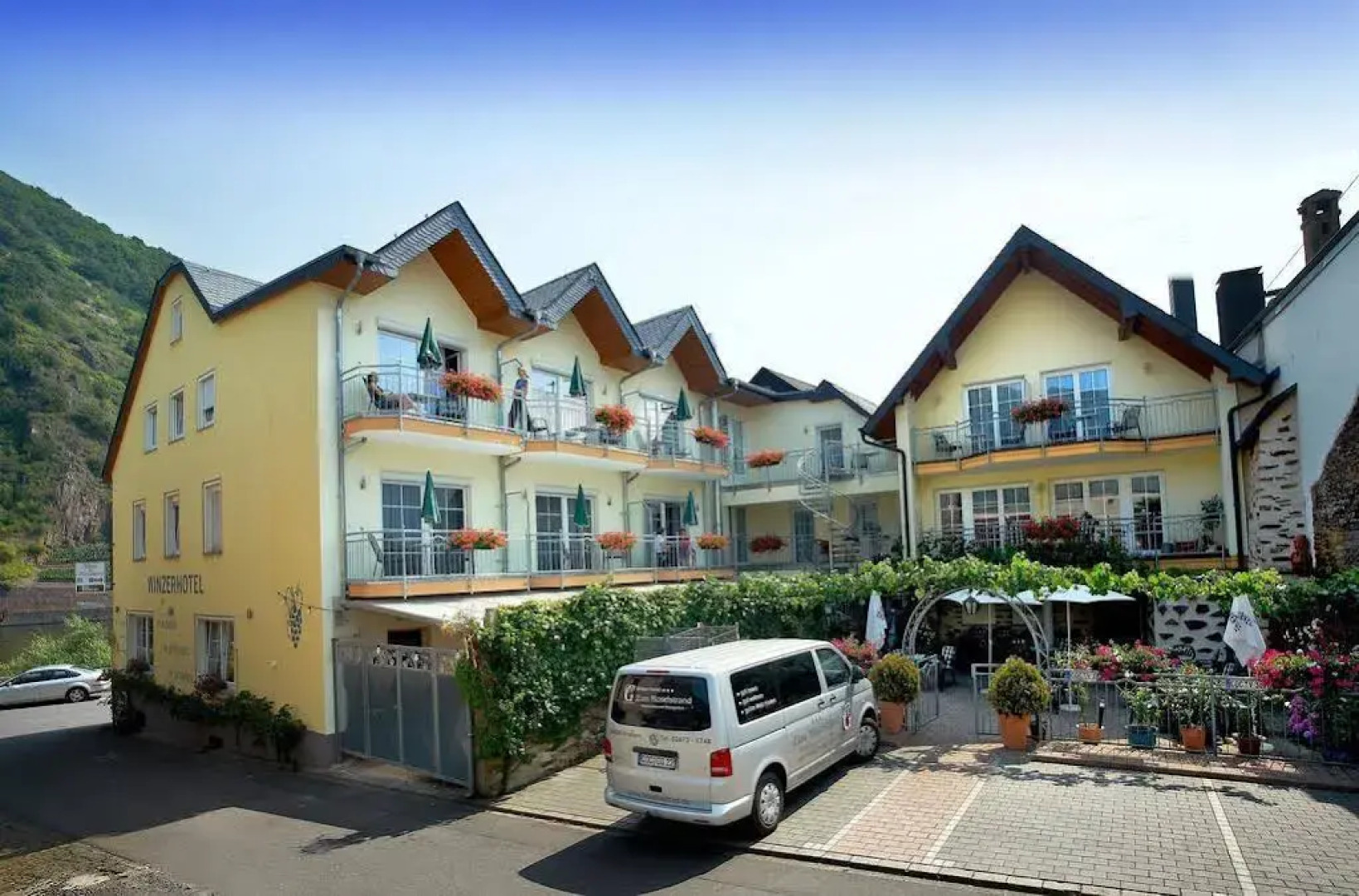 Winzerhotel - Restaurant zum Moselstrand