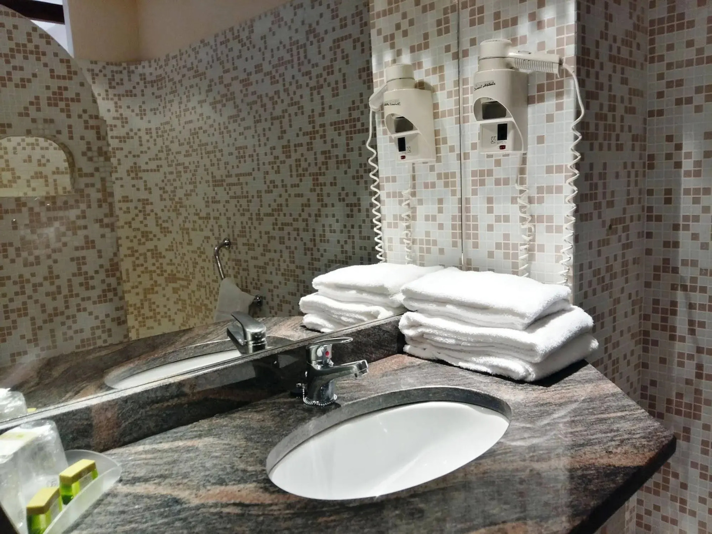 Logis Hôtel Les Pages