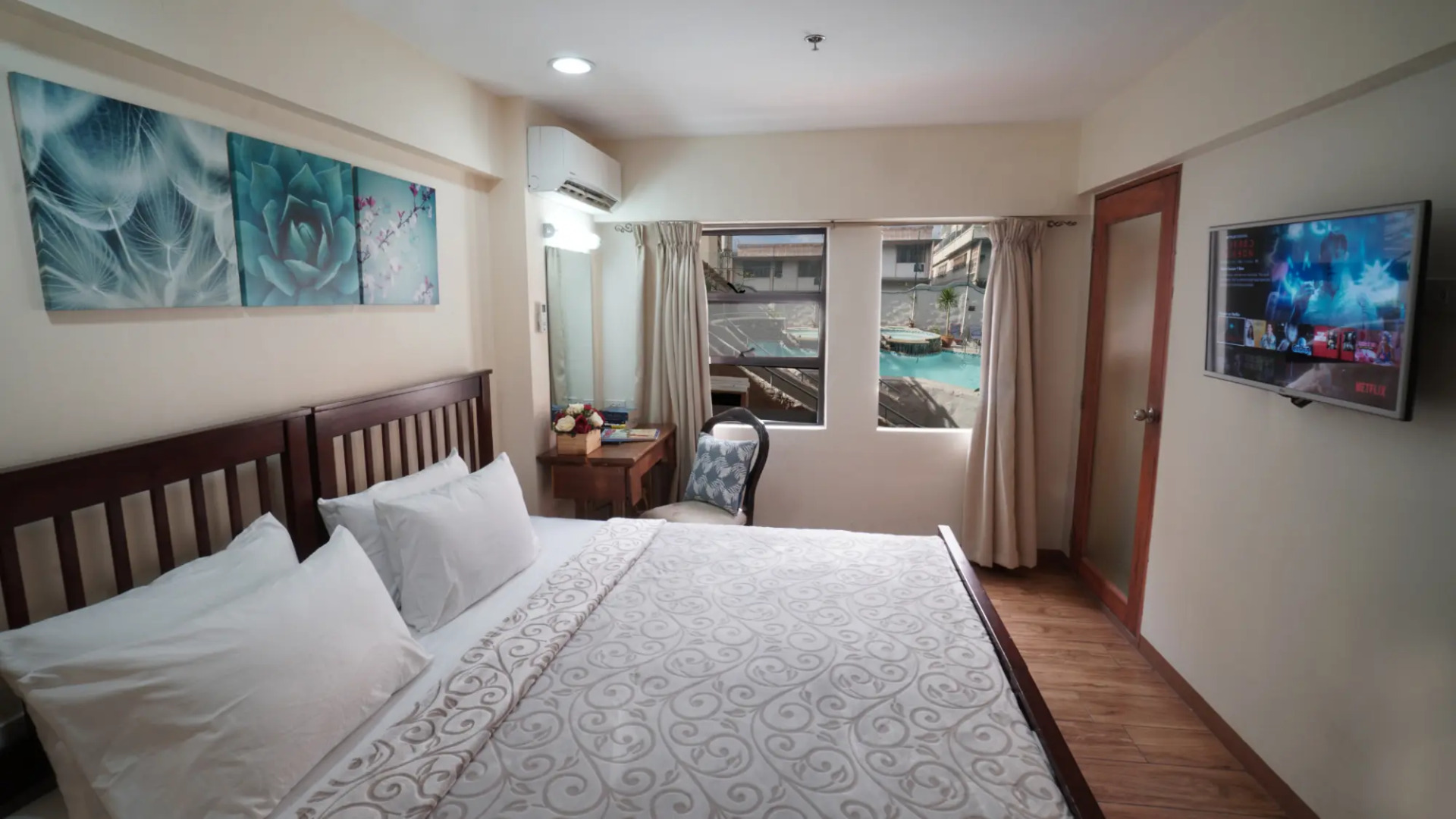 1775 Adriatico Suites