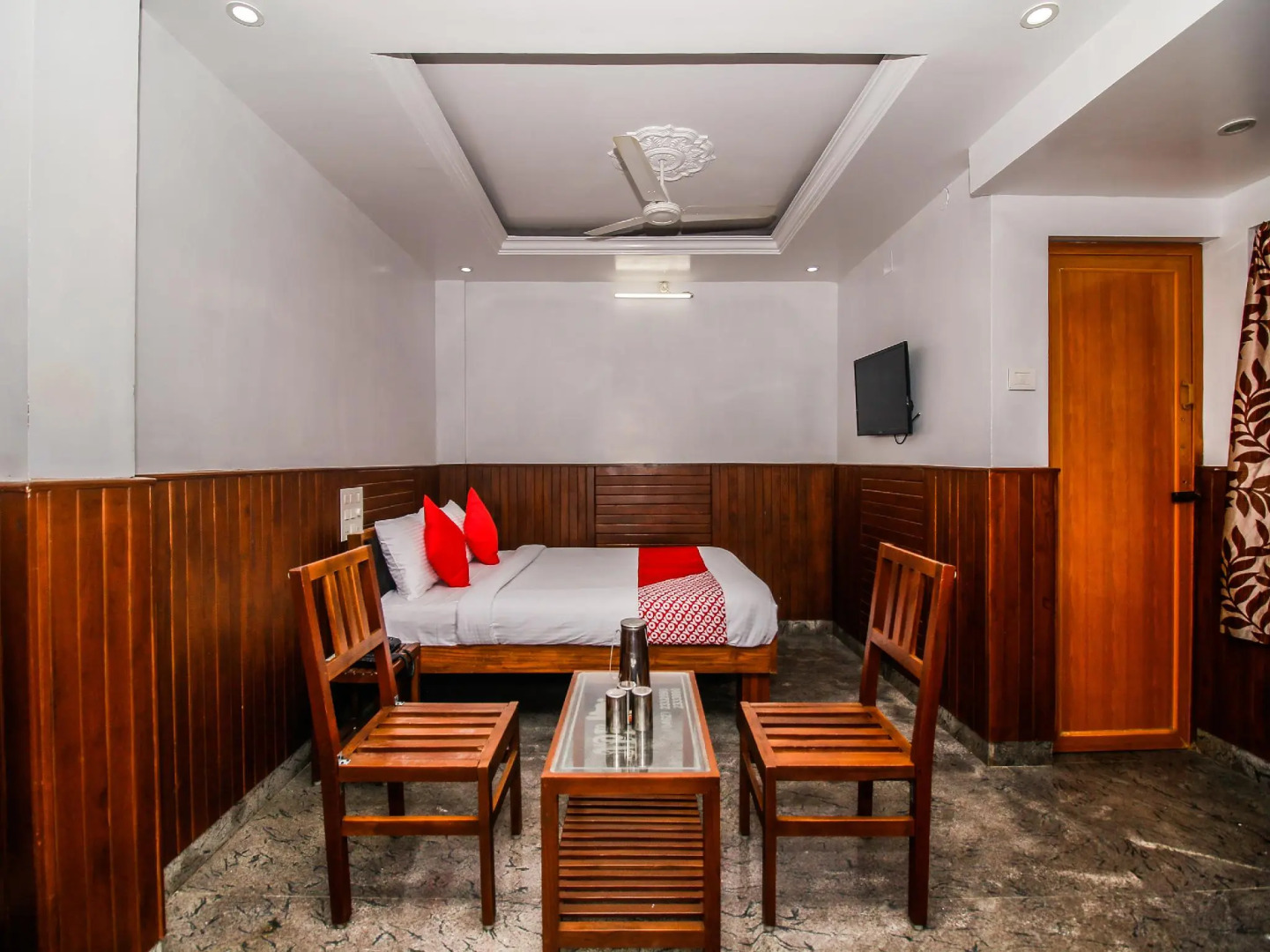 Collection O 35975 Npk Residency