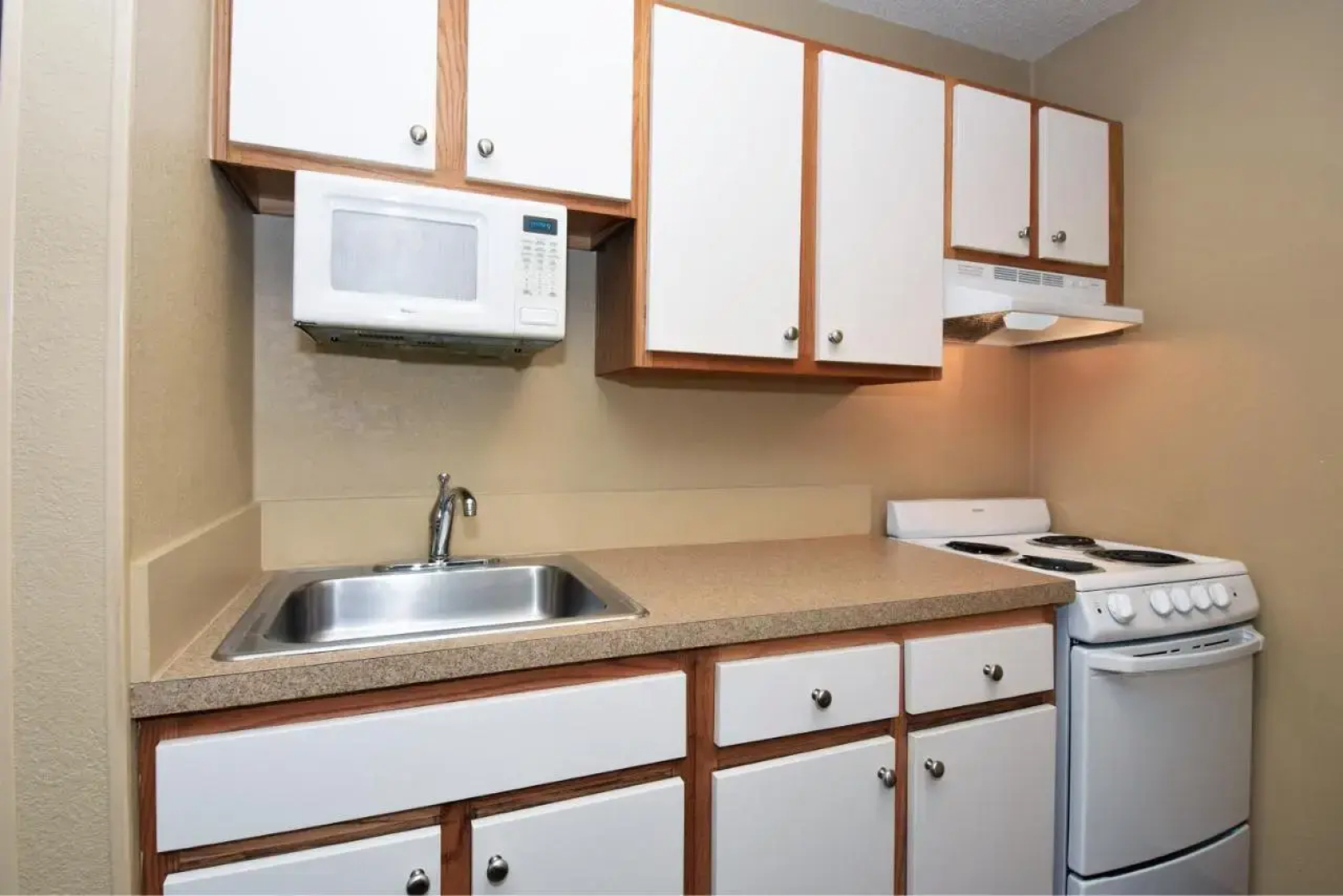 Studio Plus Akron - Copley