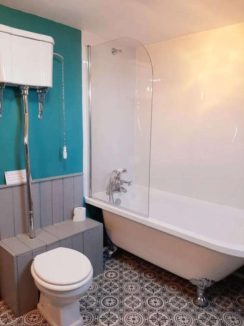 Tŷ Selah, Rugby Ave, Neath