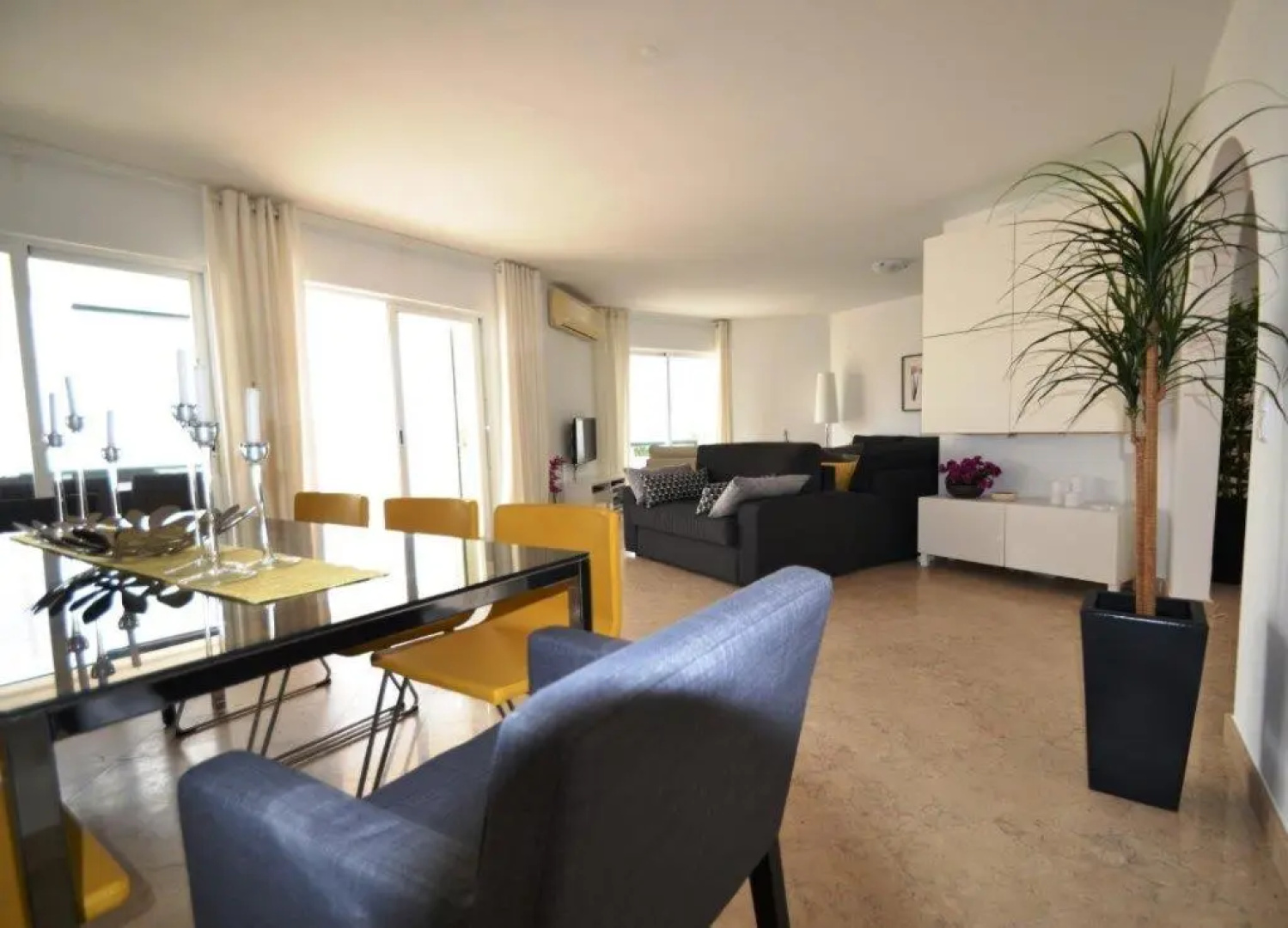 Nautilus Apartment