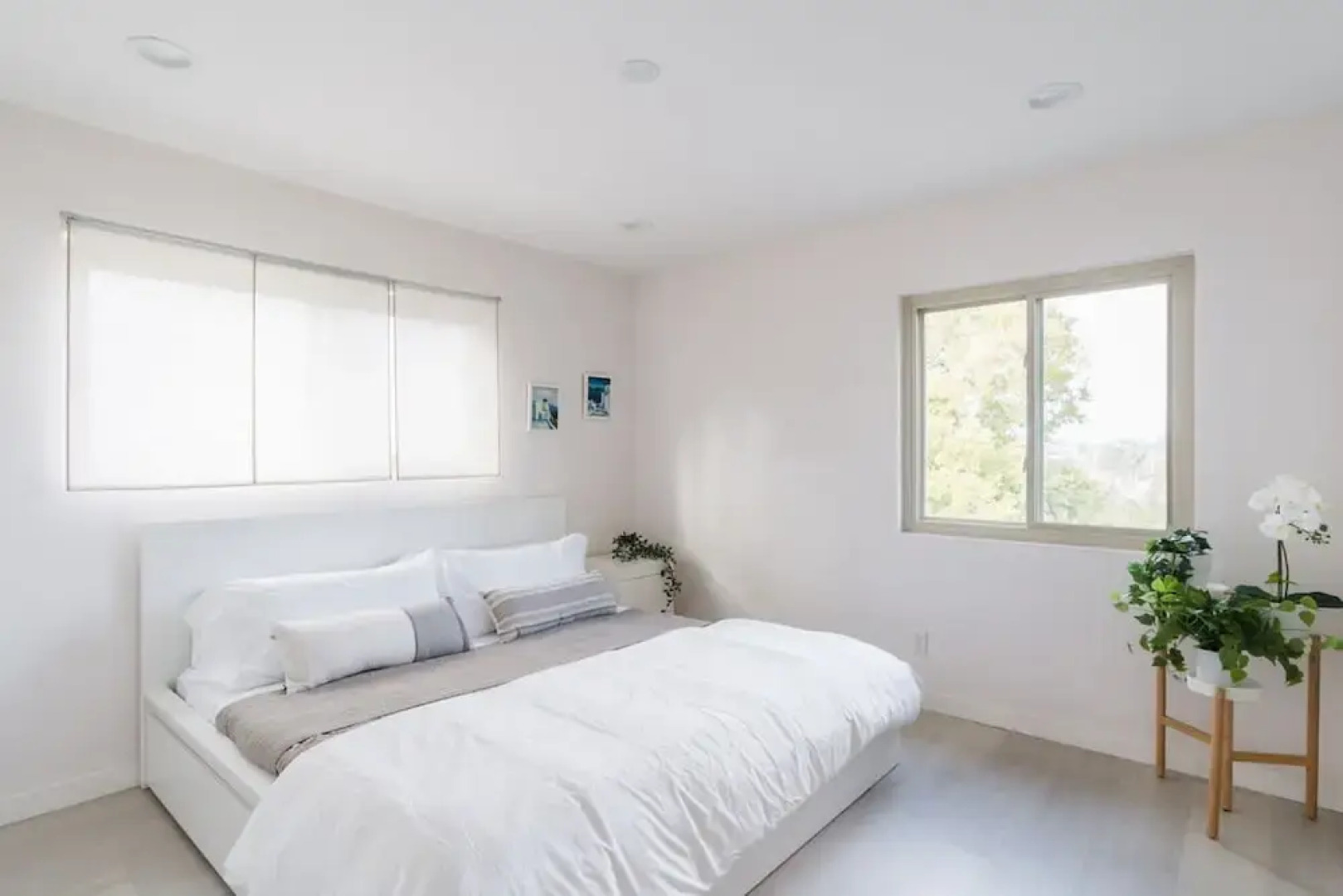 Spacious and Bright 5-bedroom Oasis Pool and Yard