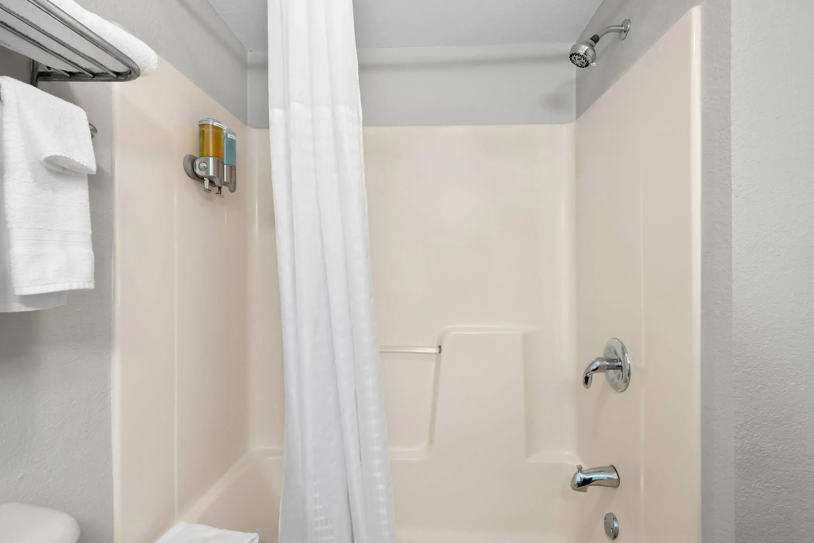 Days Inn by Wyndham Hillsdale