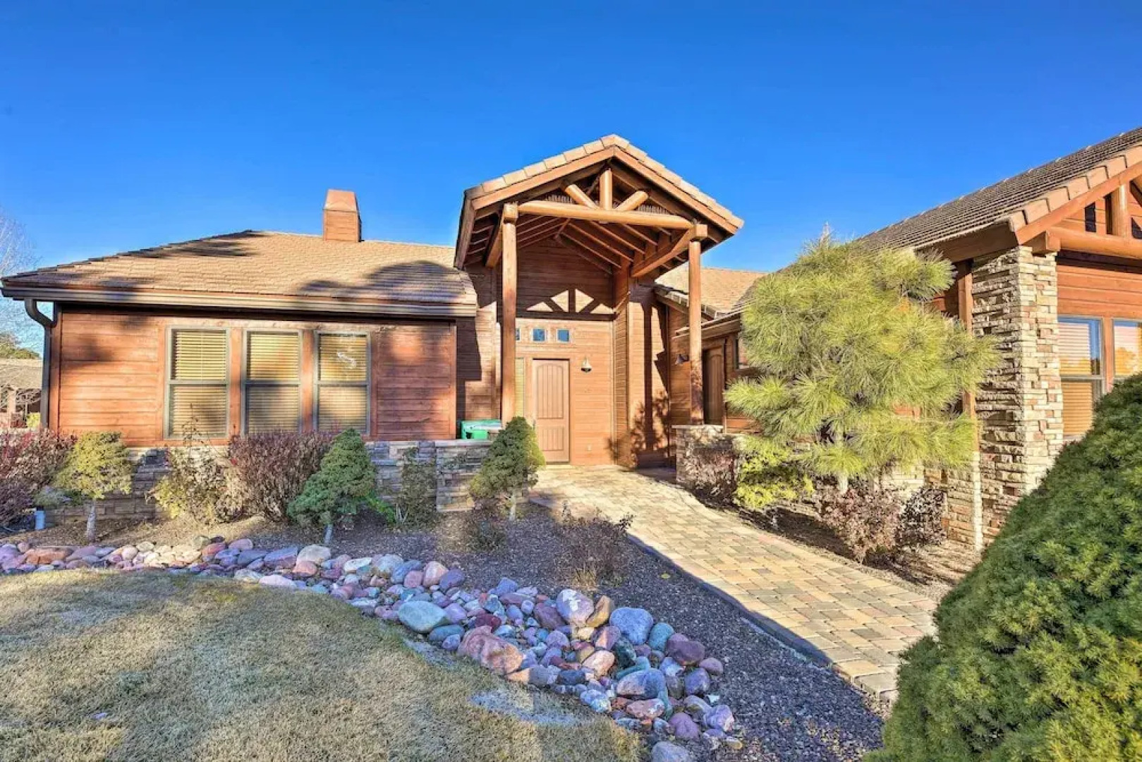 Patio, Deck & Grill: Spacious Show Low Home!