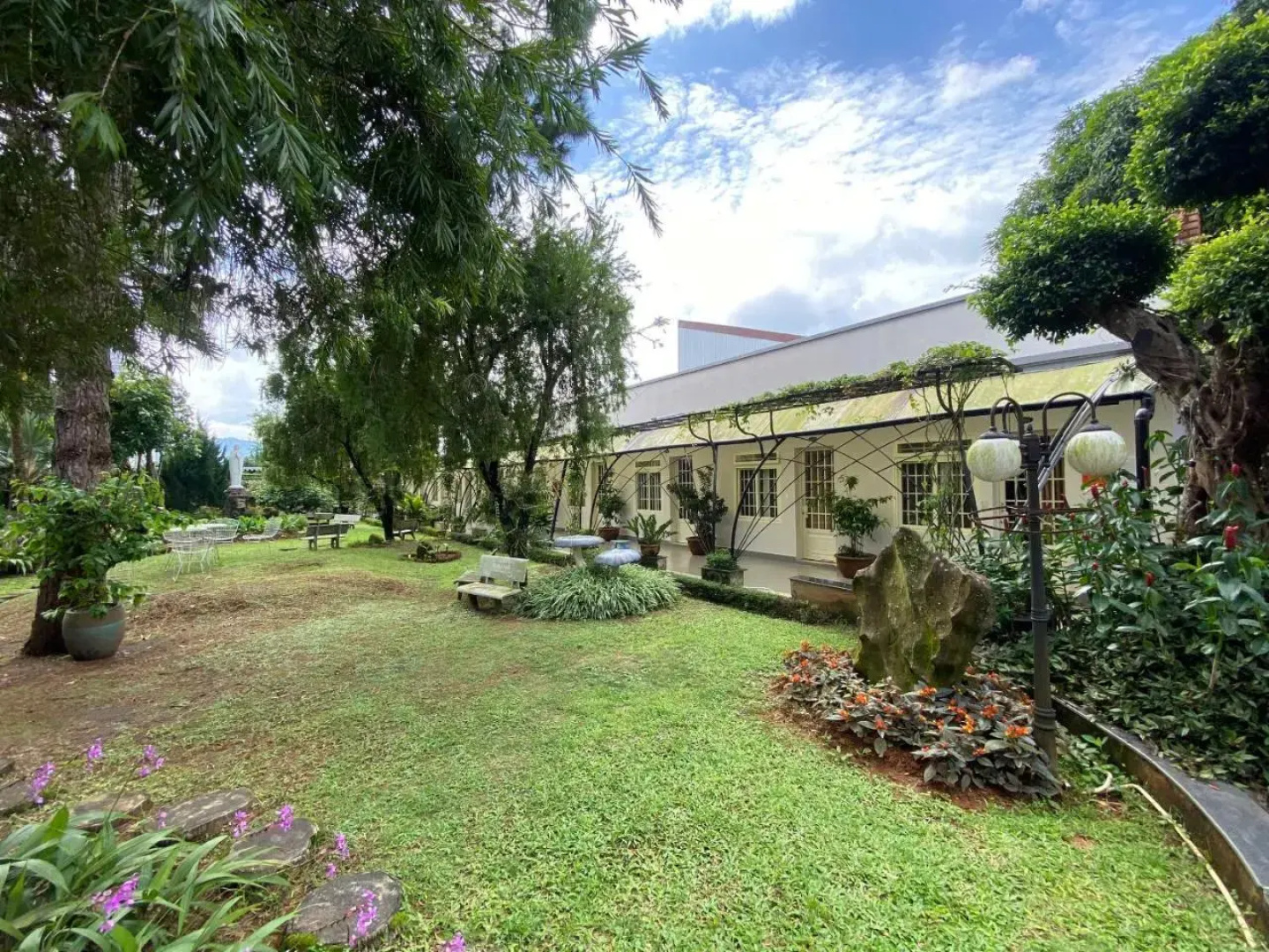 Huynh Gia Bao Hotel 2