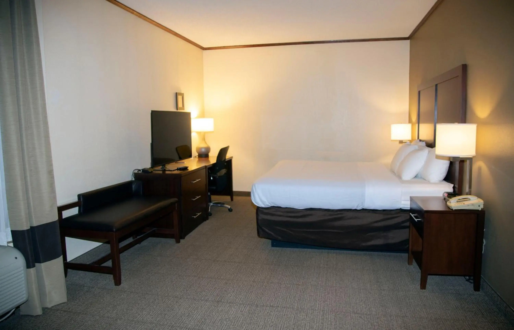 Ardmore Inn & Suites