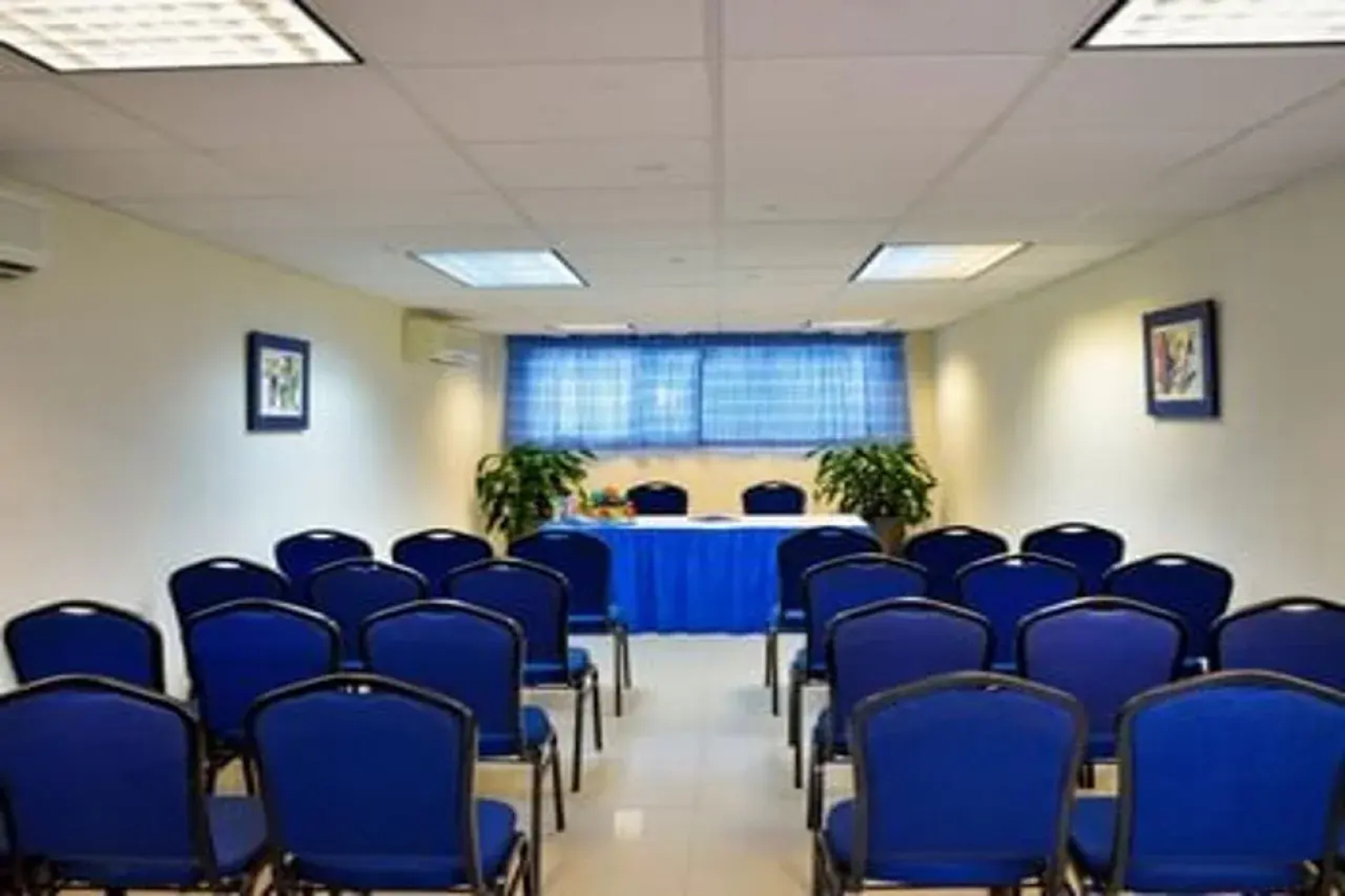 Dover Beach Hotel