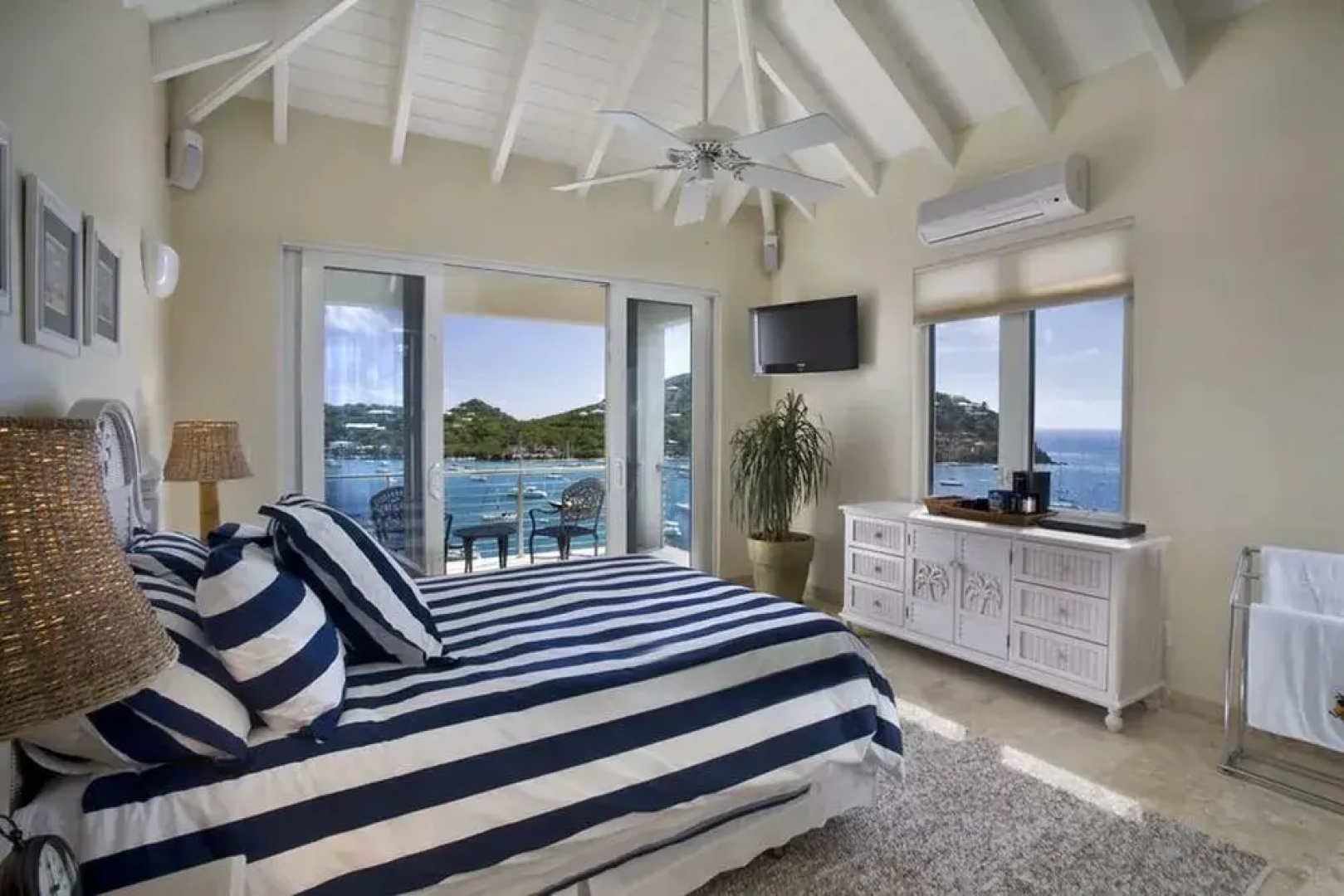 VI Friendship Villa