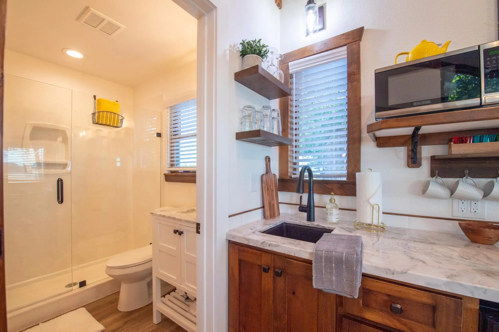 The Goldfinch Cabin (15 MIN to Magnolia & Baylor)