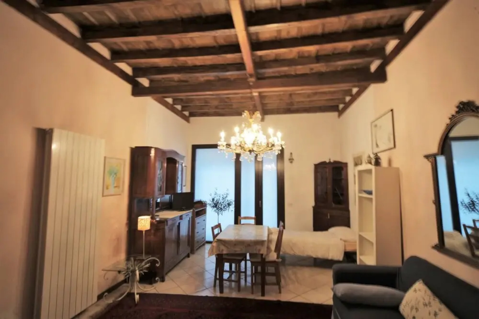 "trilocale In Corte Dell'800"