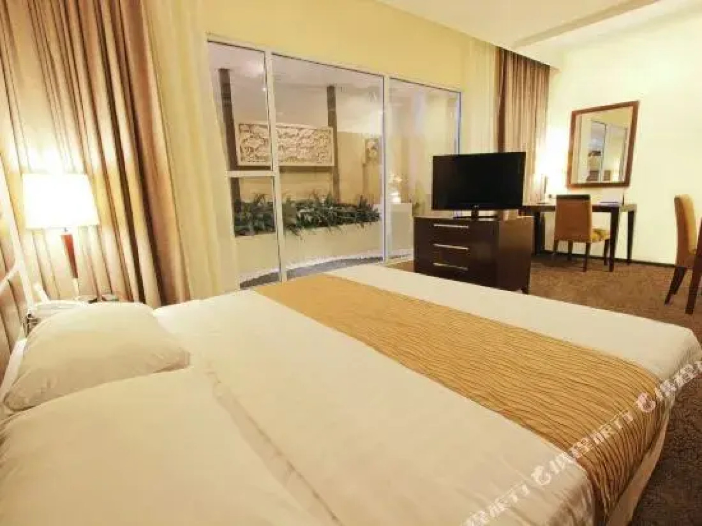 Harmoni One Convention Hotel & Service Apartments