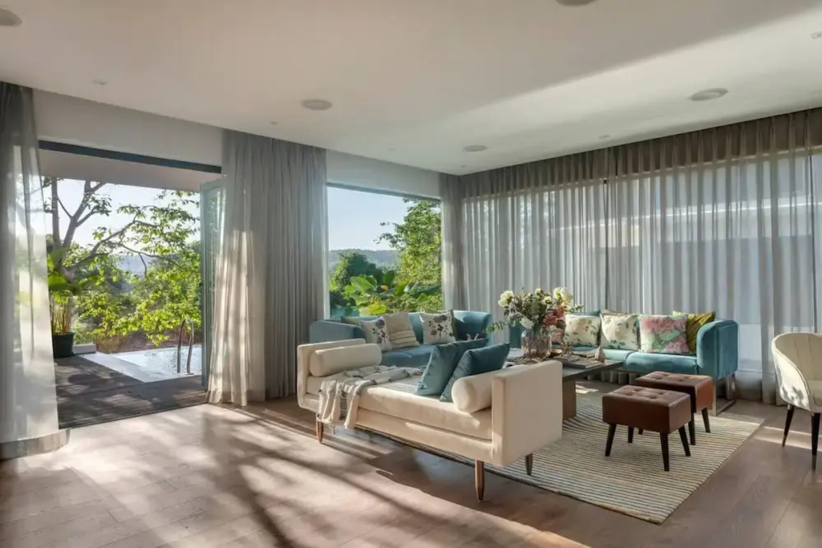 Villa Polaris by Hireavilla 4BR w Pvt Heated Pool