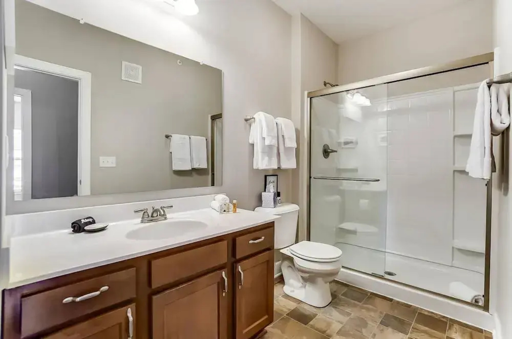 Walkable Pet-friendly 2BR 2BA On 1st Floor