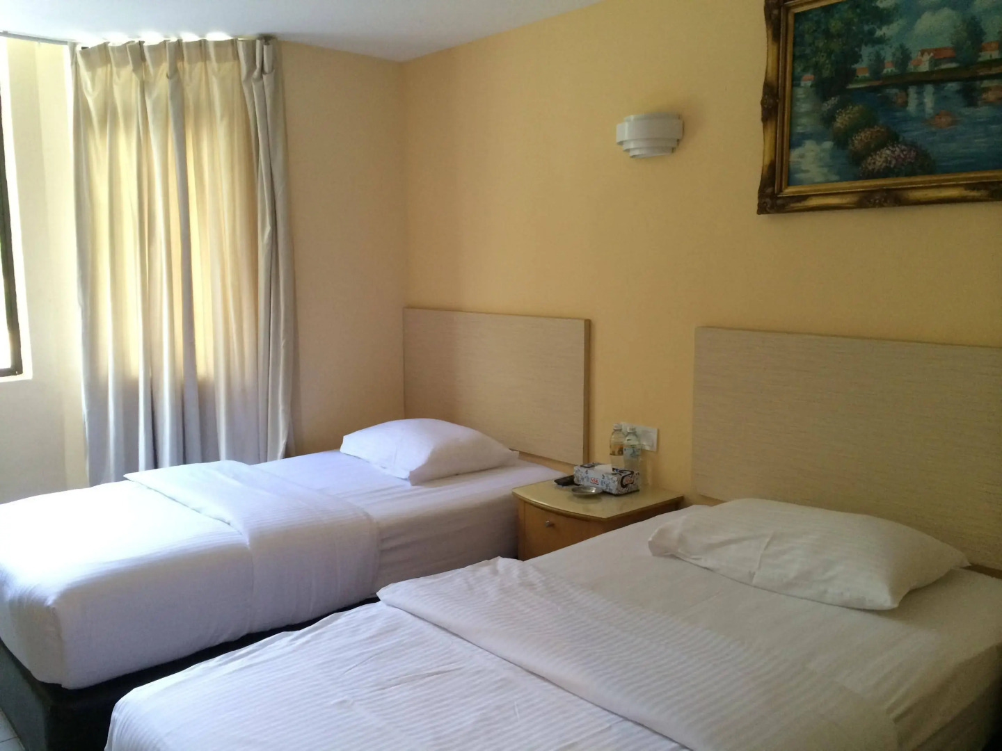 OYO 635 Seven Days Hotel