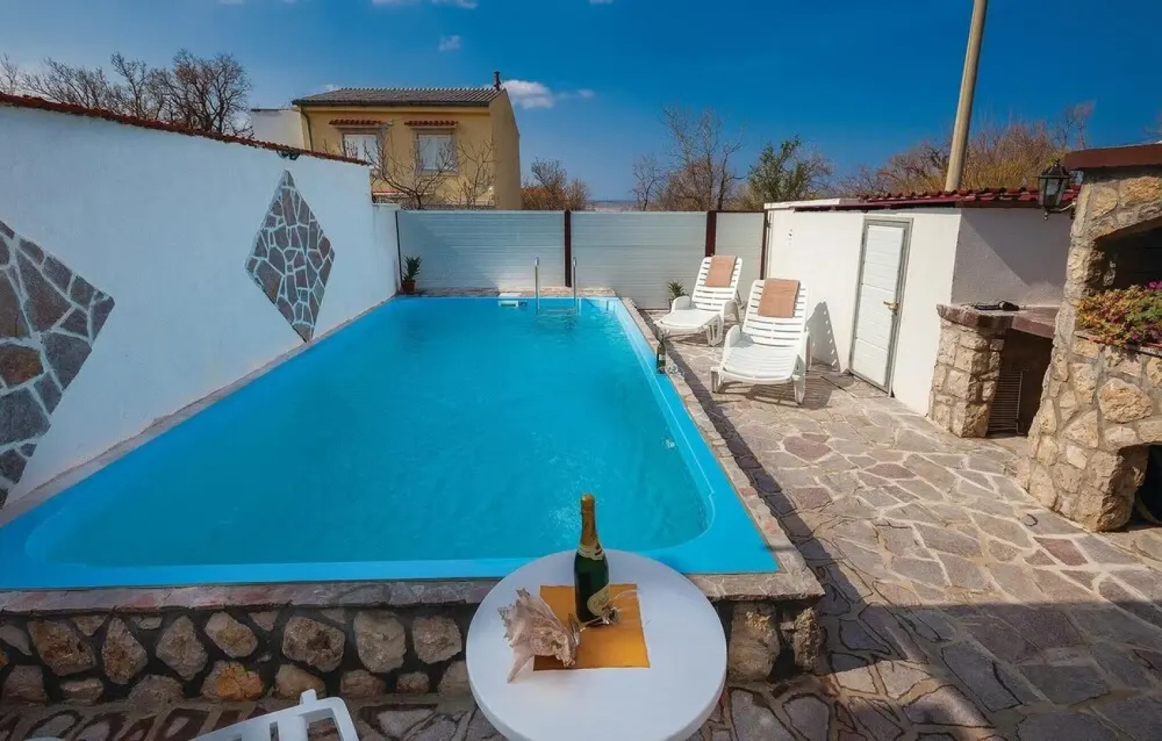 Stunning Home in Jadranovo With Wifi and 5 Bedrooms