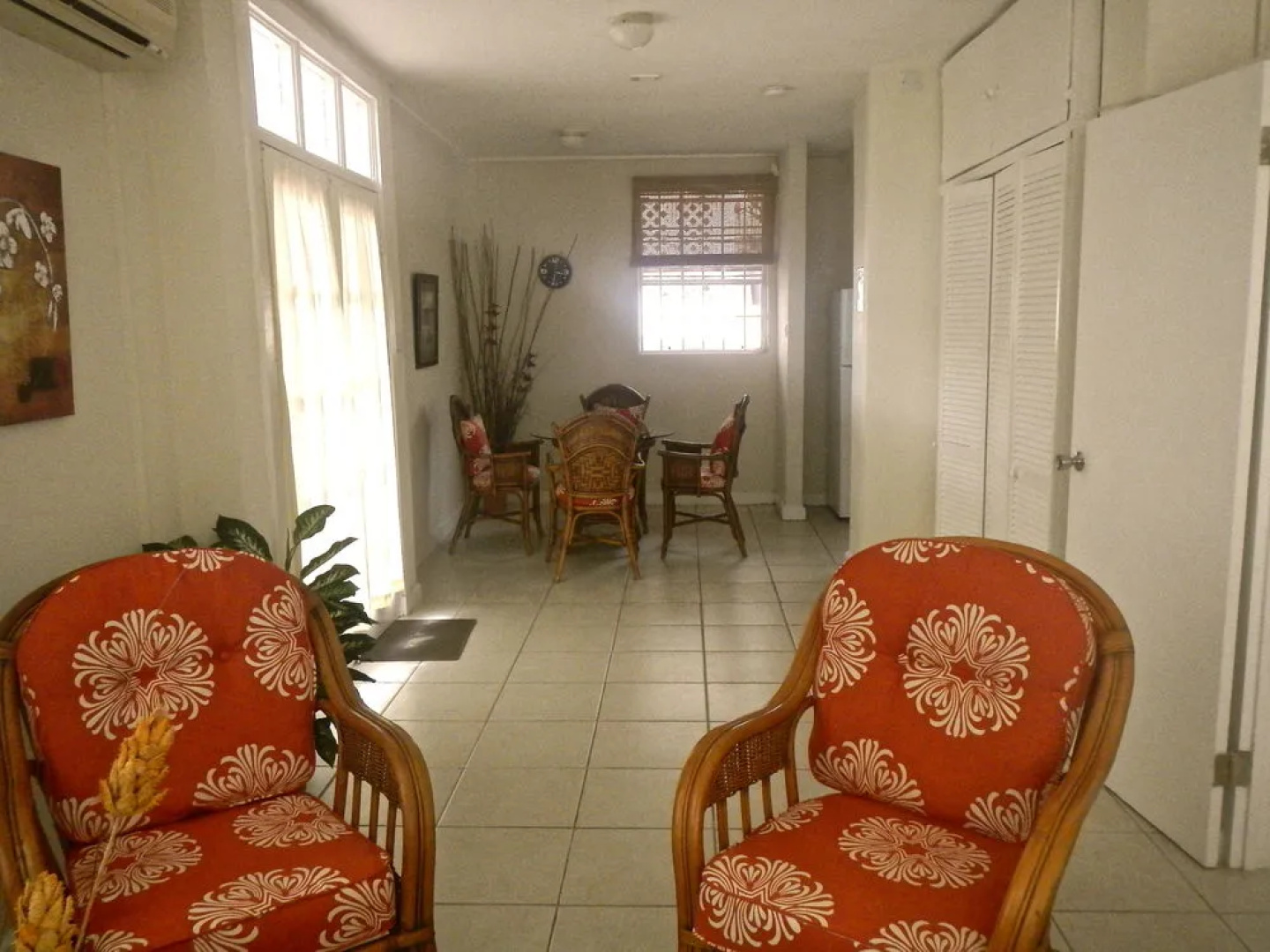 Poinsettia Villa Apartments