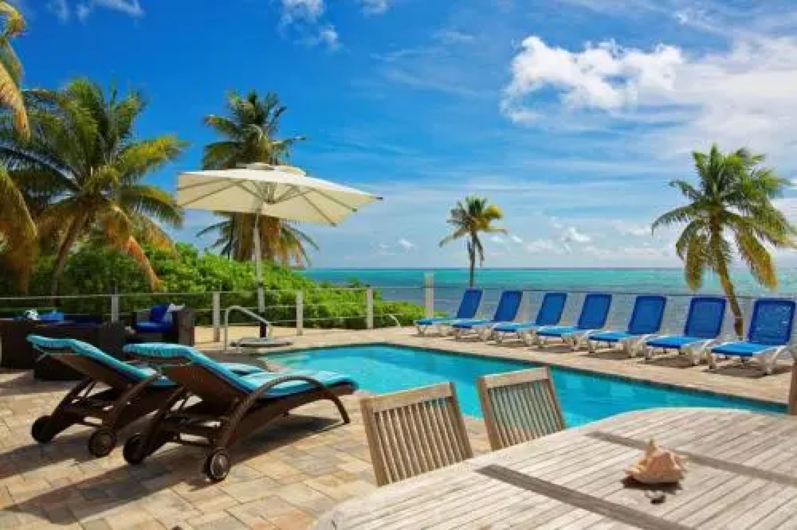 Sir Turtle Beach Villas