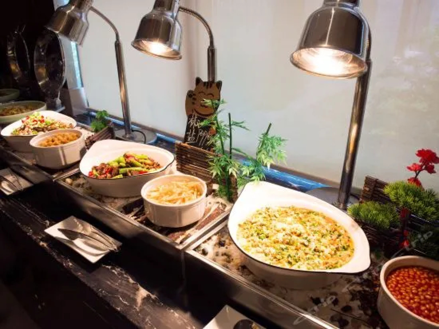 Xinyang Jin Jiang International Hotel