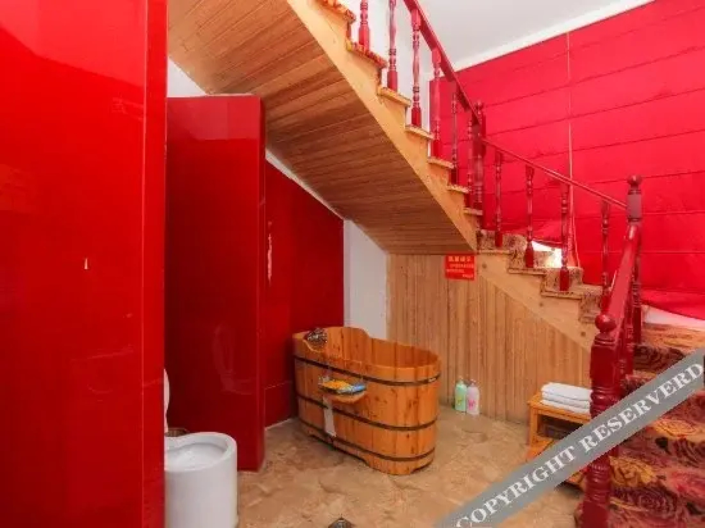 Weiluona Hotel