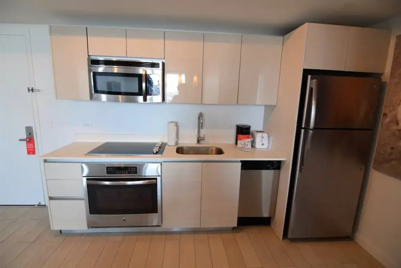 Stuning Ocean View 3 Bed 3 Bath Across The Beach @ Beachwalk