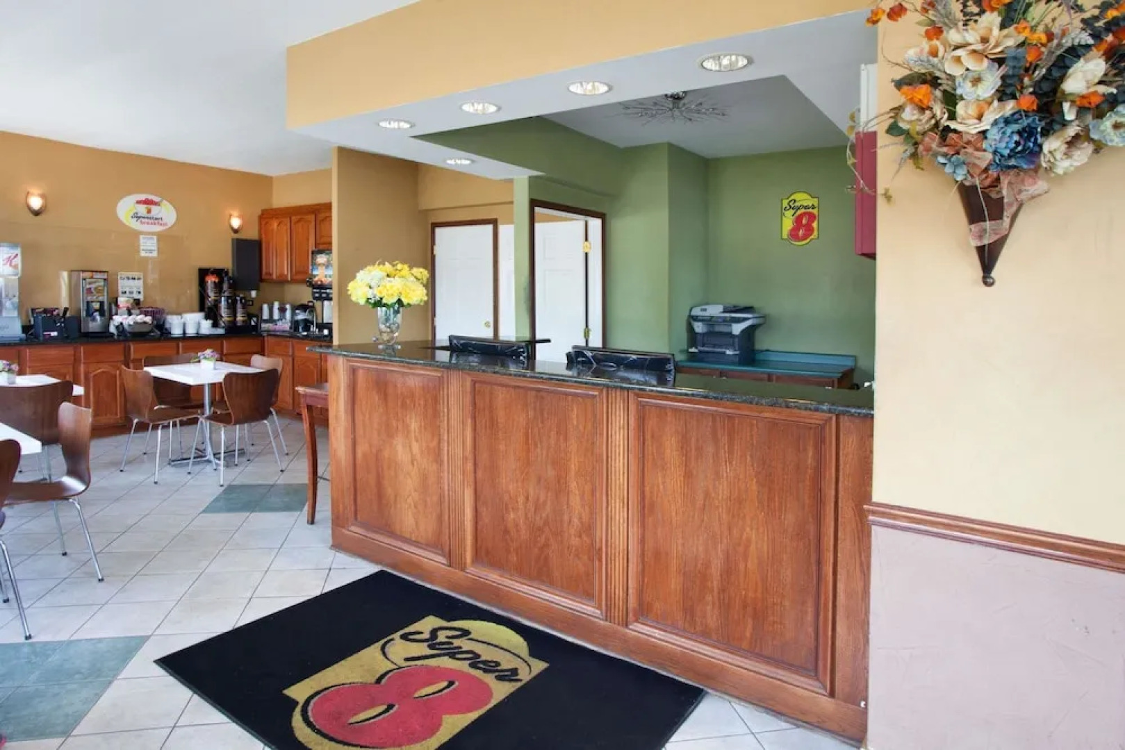 Super 8 Chicago/Rosemont/Ohare/SE