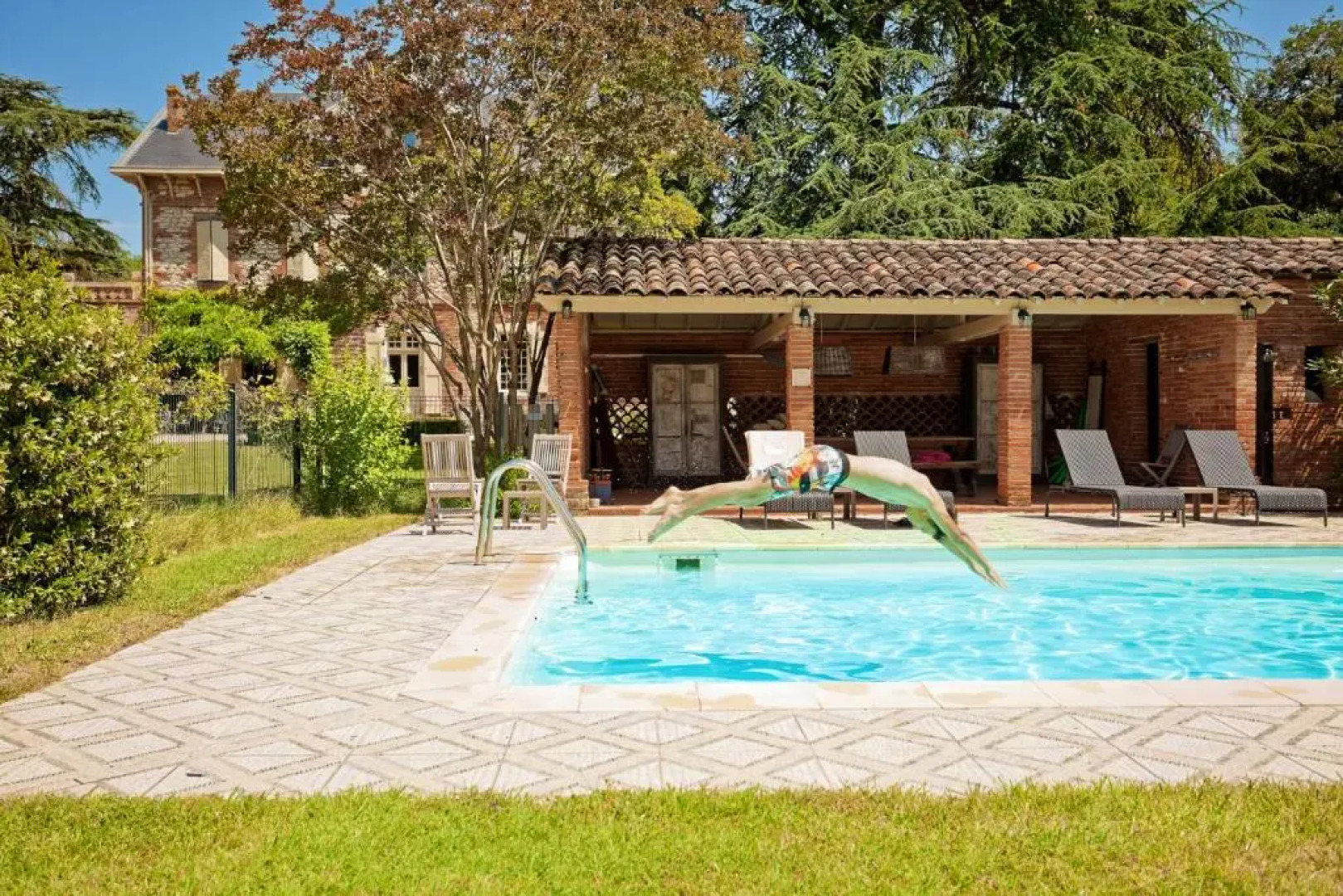 Domaine Du Buc, Le Chateau