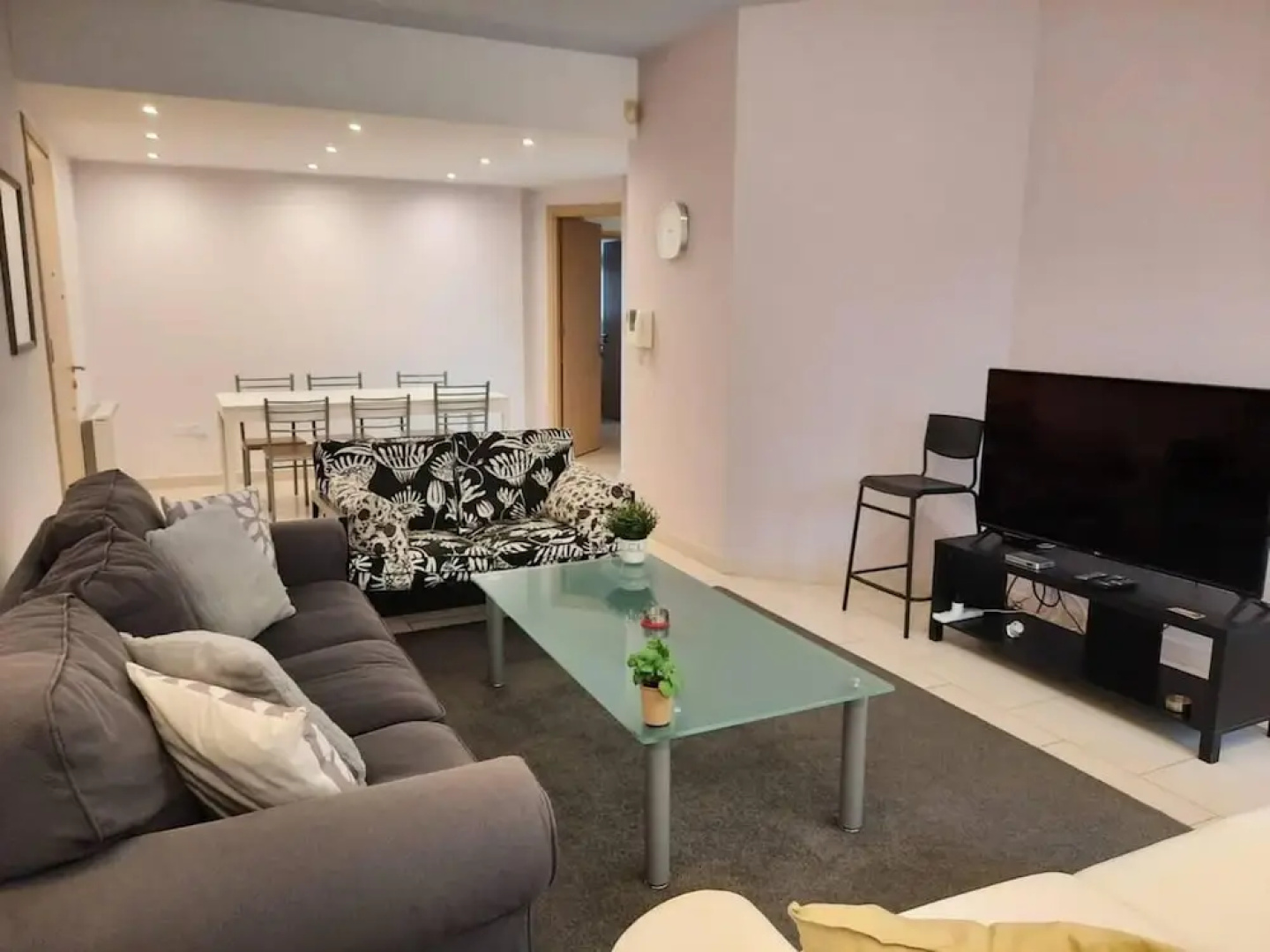 Lovely 3 Bedroom Apartment in Nicosia Center