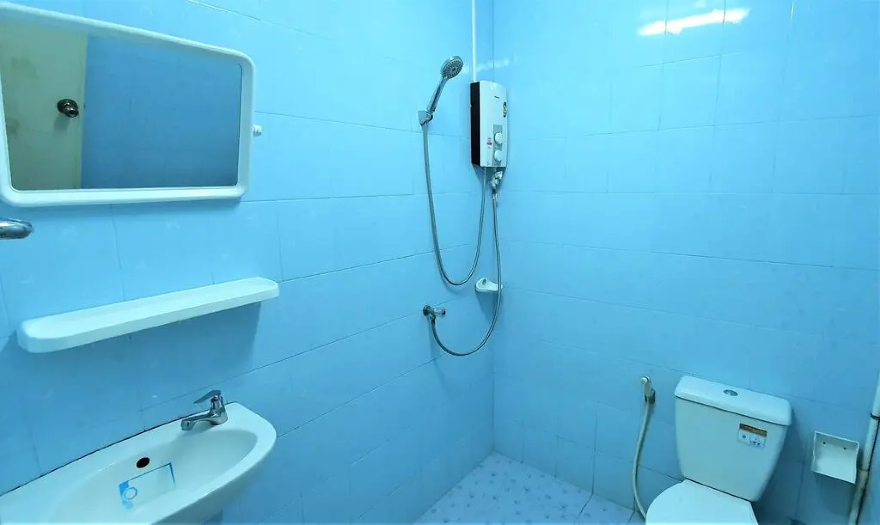 Chalong Stay Well by Palai Seafood