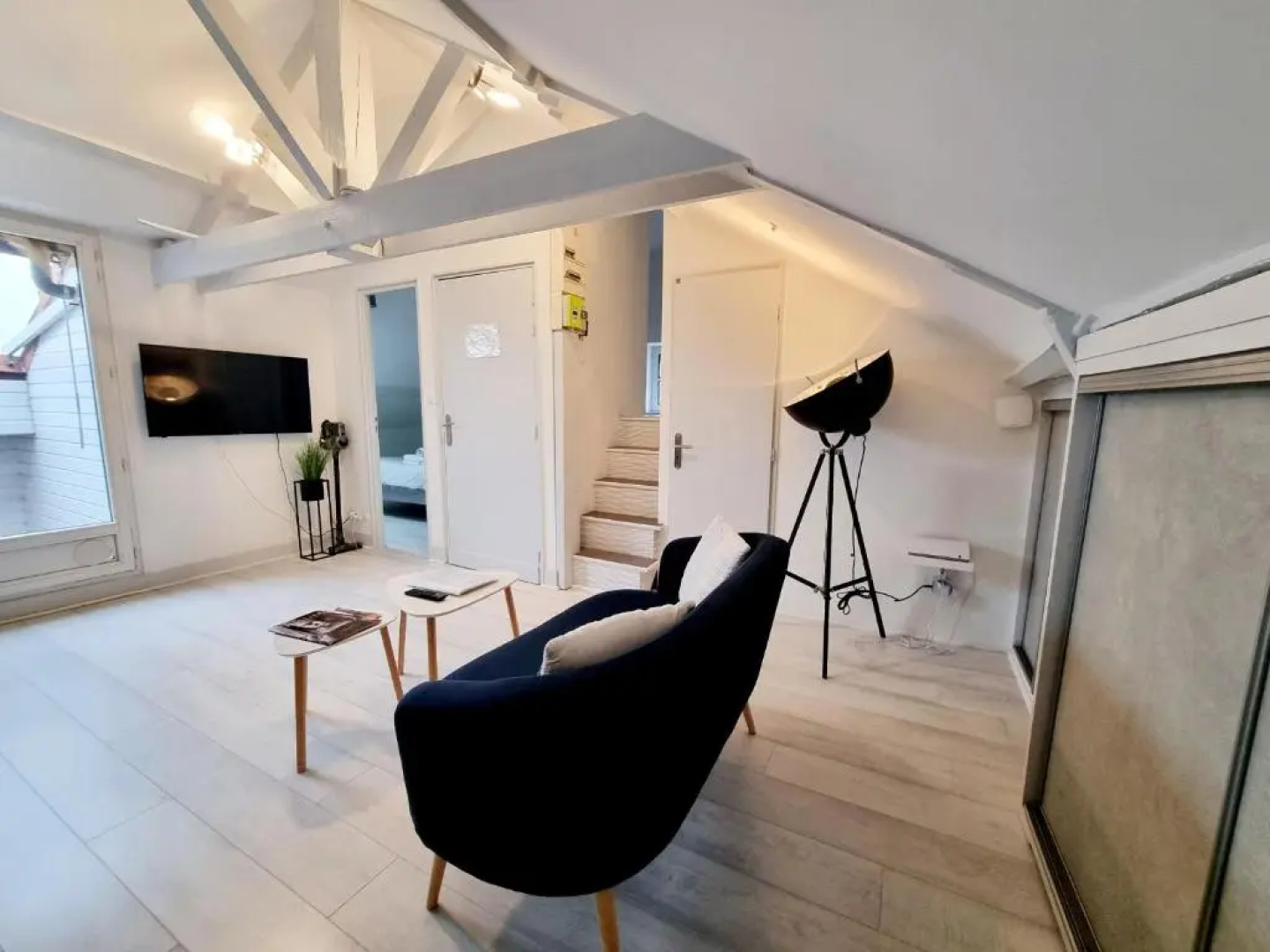 Centre Ville T2 Tout Confort Lumineux et Bureau