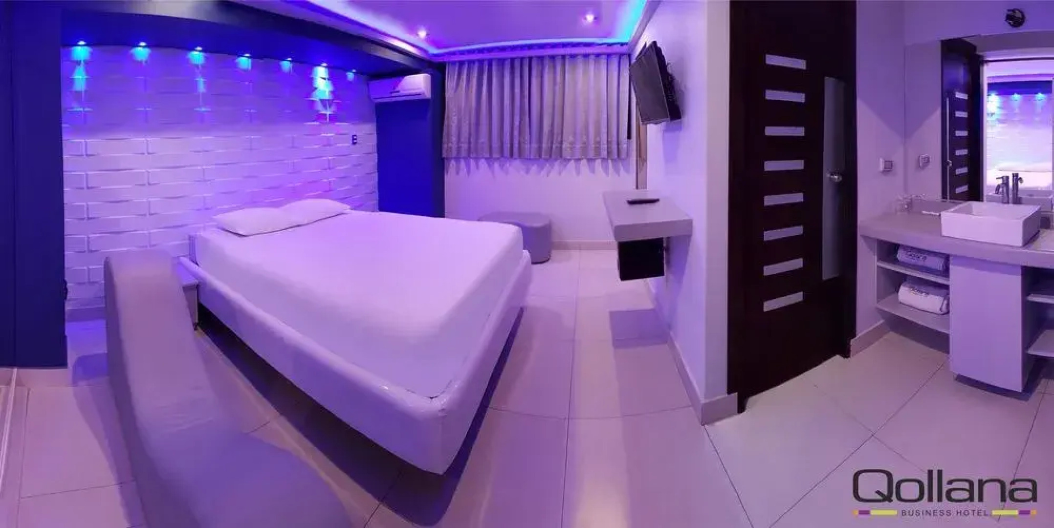 Qollana Business Hotel