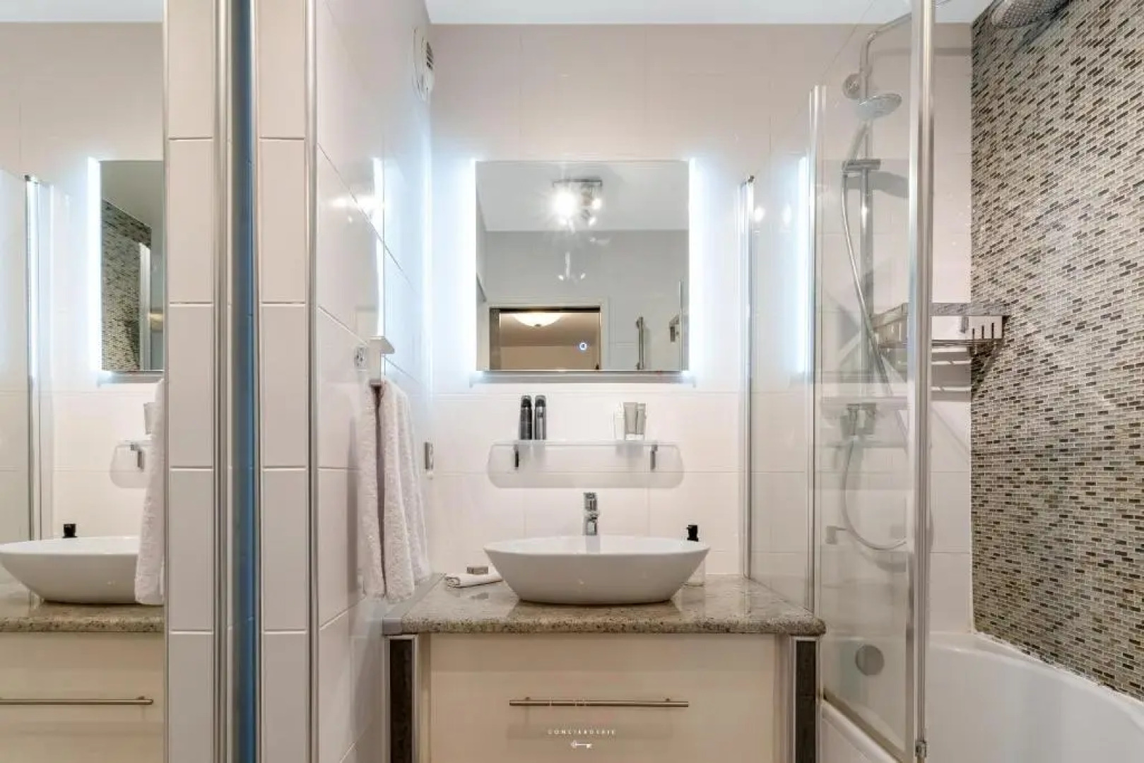 Disneyland-Paris 5pers, Parking, Wifi, Netflix