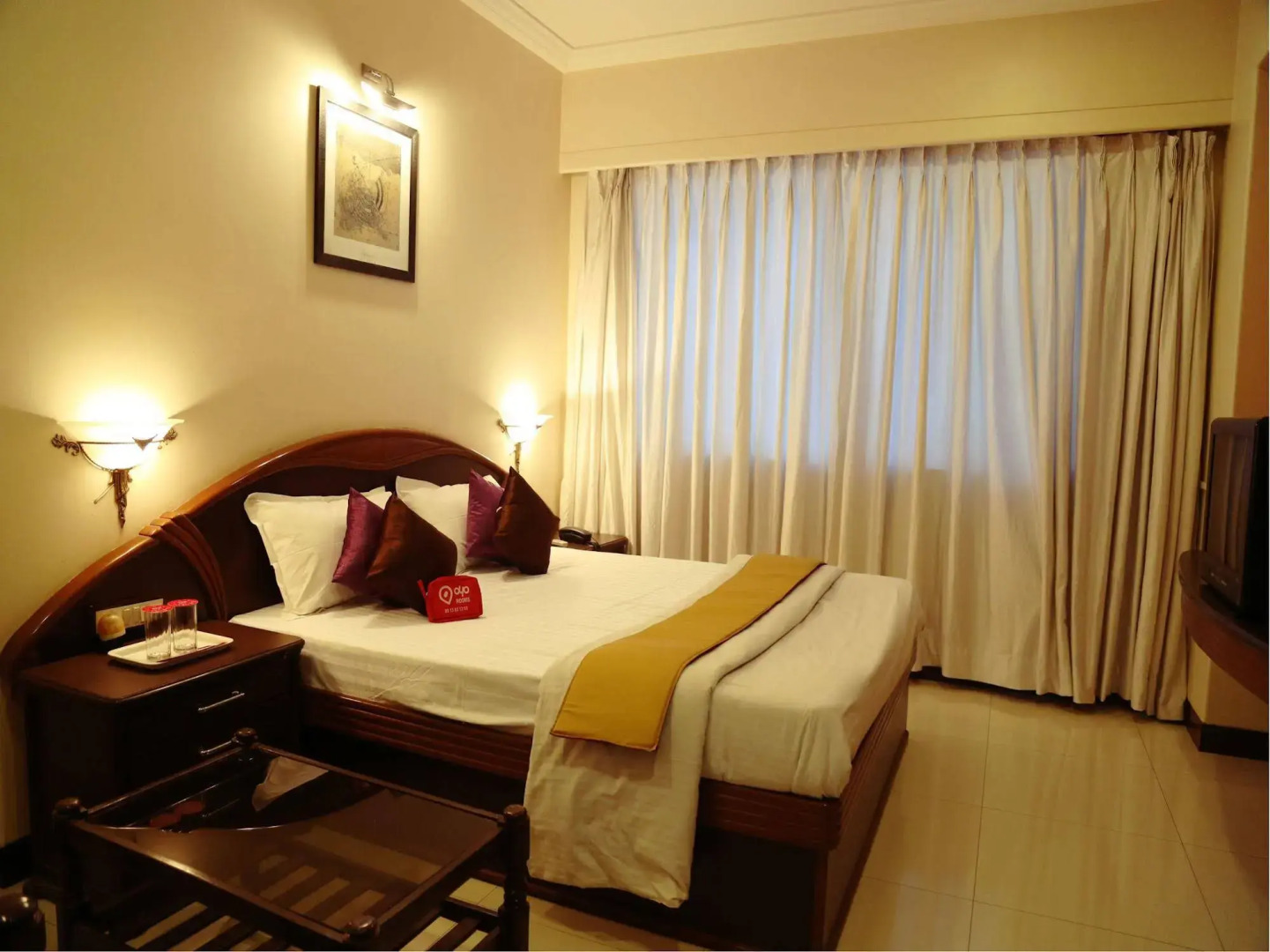 FabHotel Gharonda Residency Midc