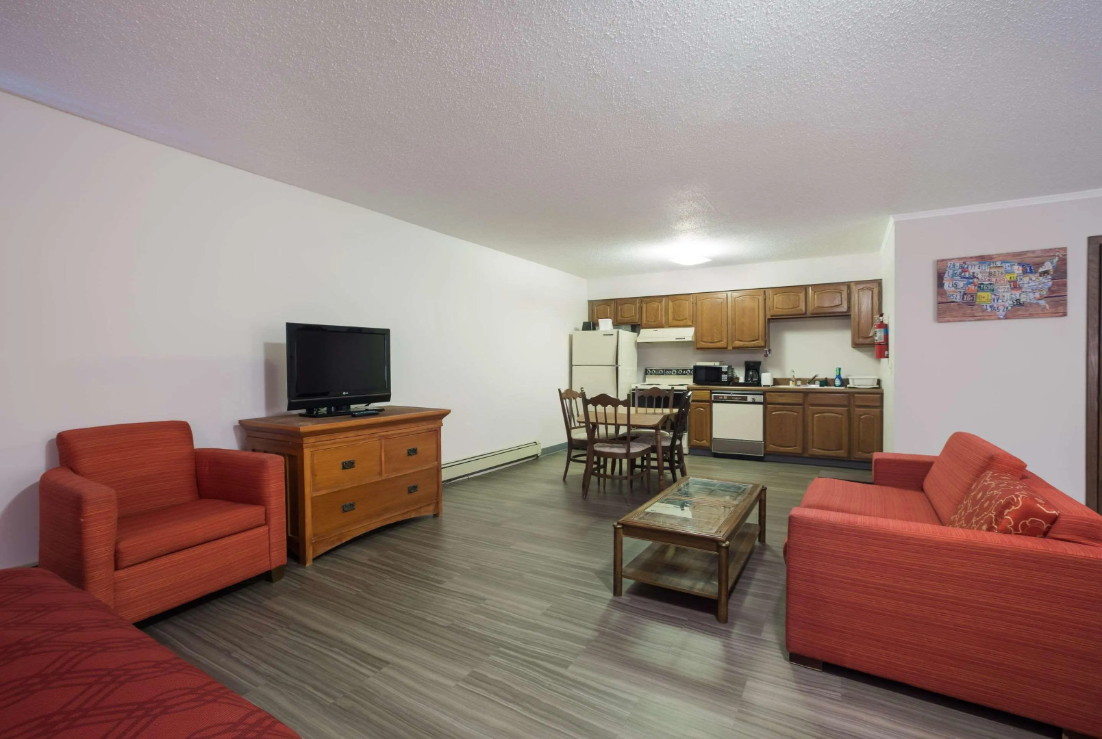 Econo Lodge Inn & Suites Escanaba North
