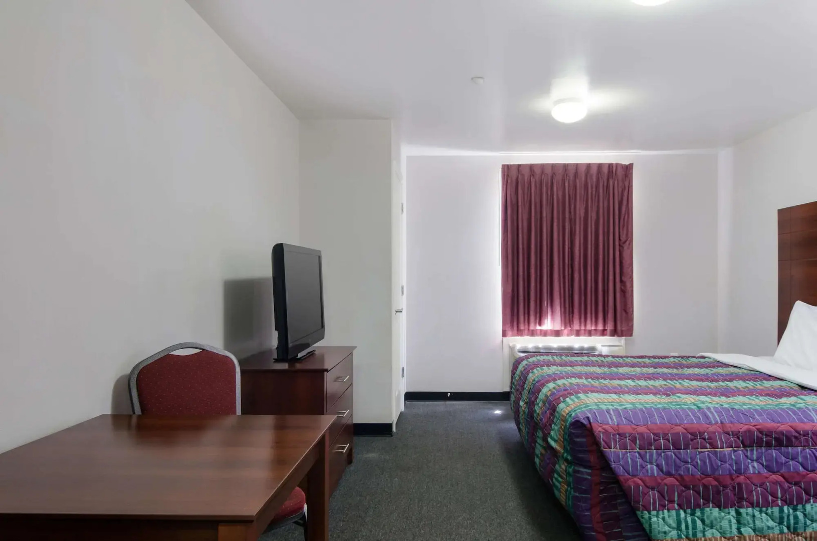 Suburban Studios Denver Central-Arvada