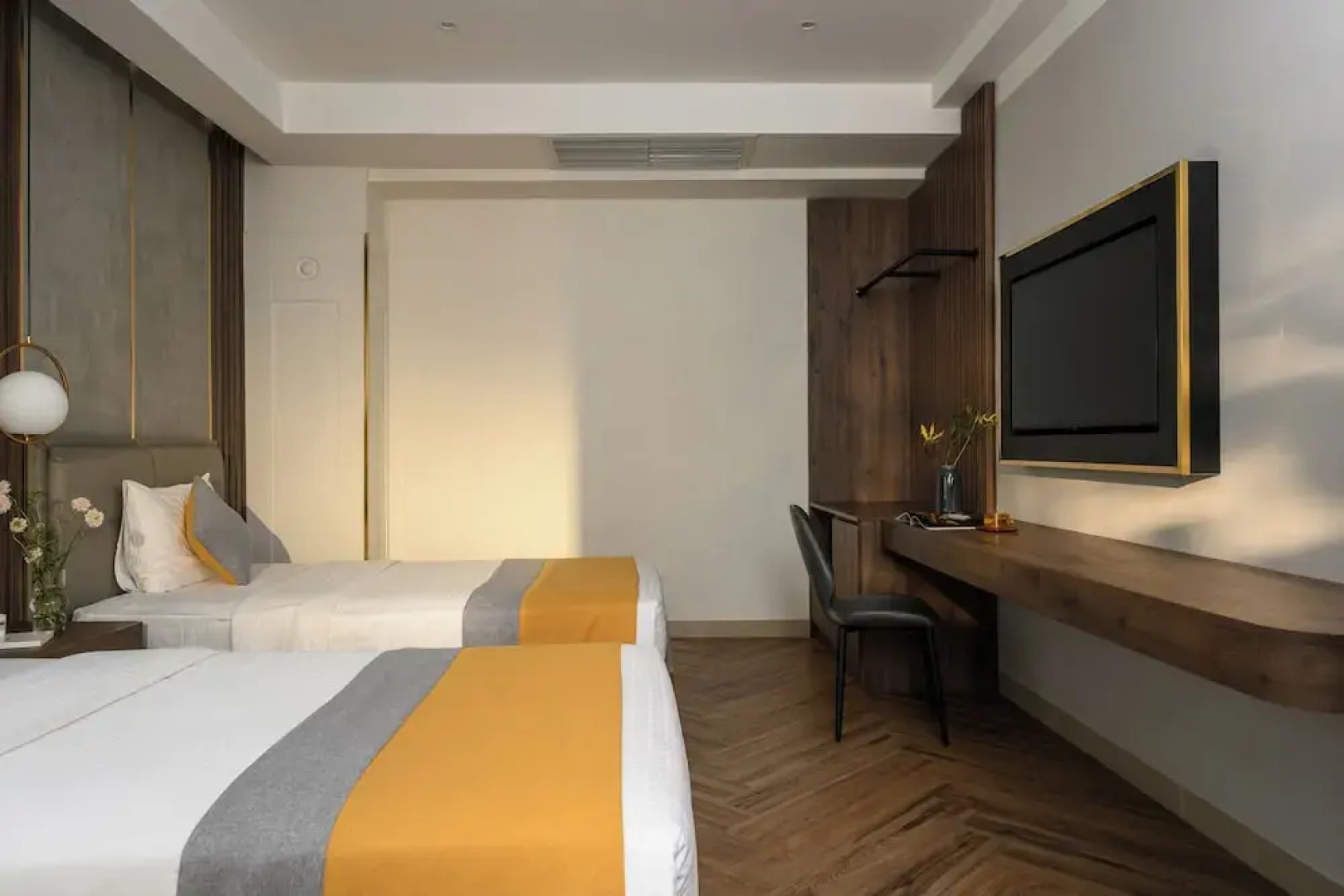 Acnos Hotel