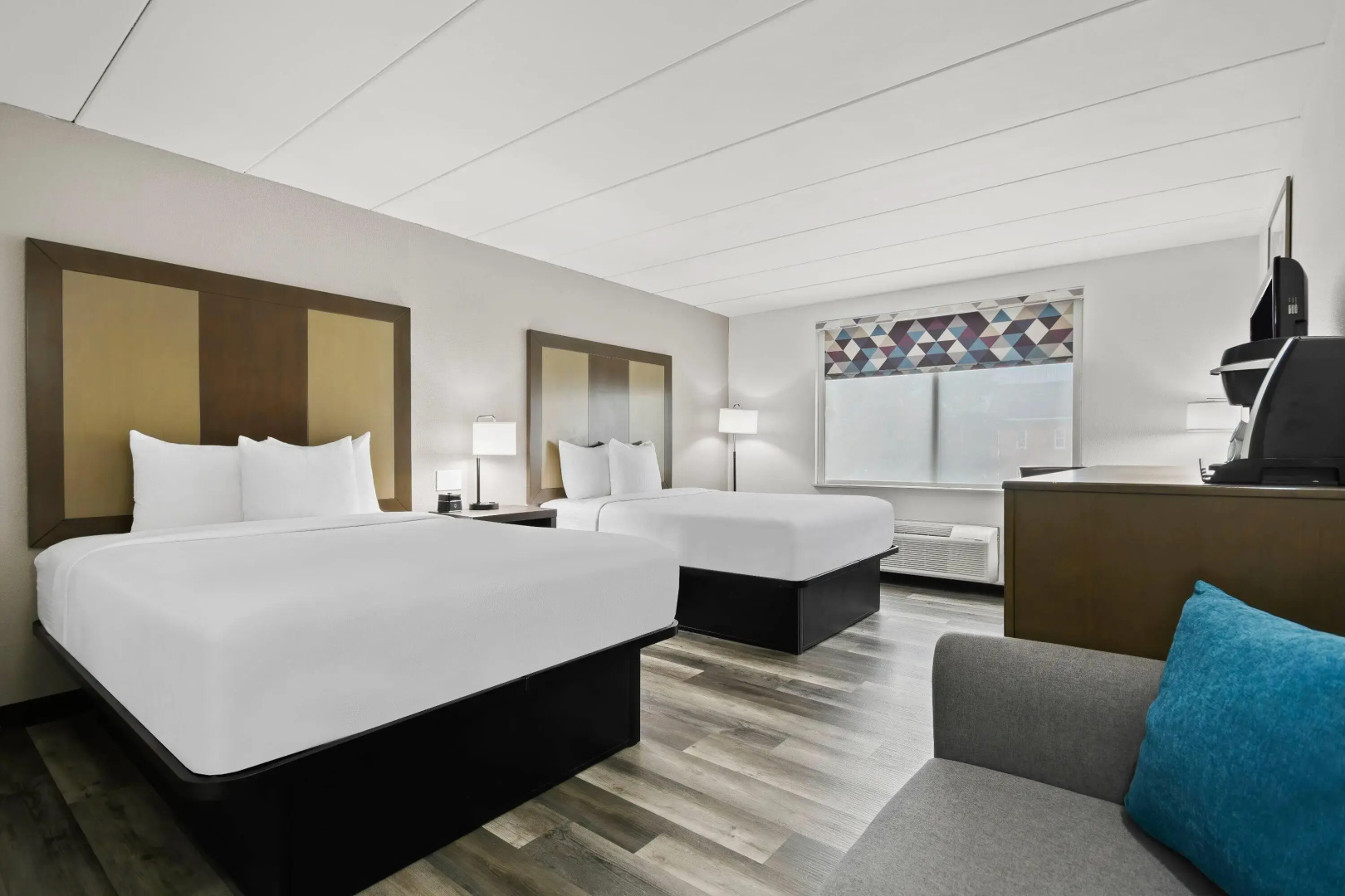 La Quinta Inn & Suites by Wyndham Sturbridge