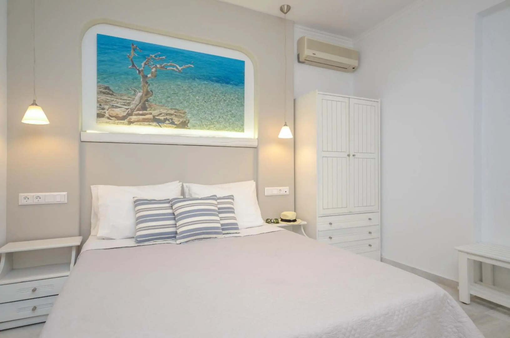 Birikos Hotel & Suites